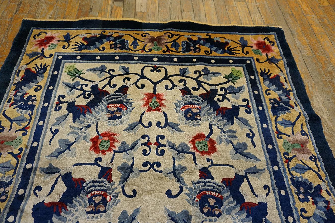 1930s Chinese Silk Carpet with Foo Dog Design ( 4' x 7' - 122 x 213 ) For Sale 6