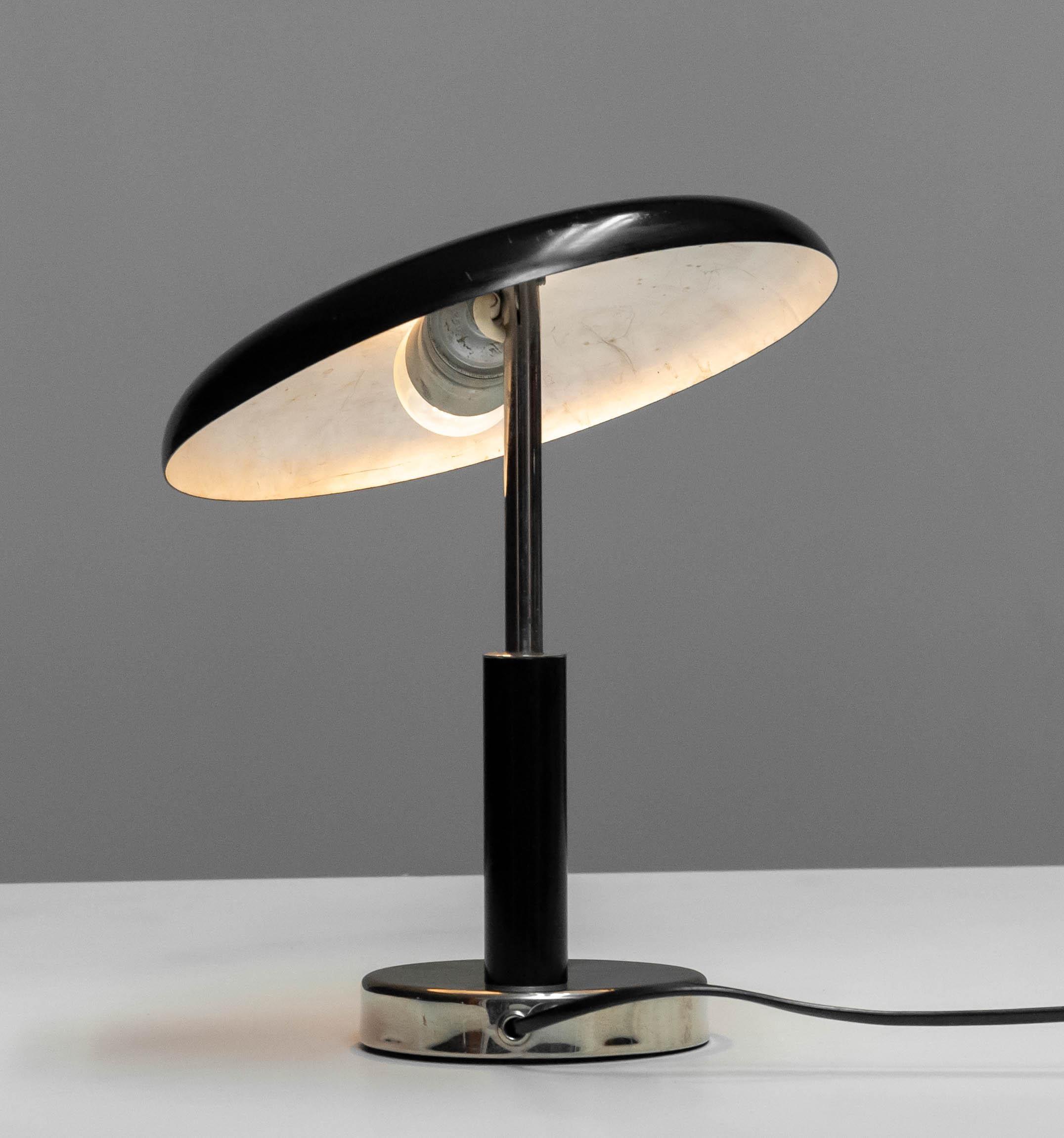 Metal 1930s Chrome Art Deco Table / Desk Lamp with Fixed Tilted Black Lacquered Shade  For Sale