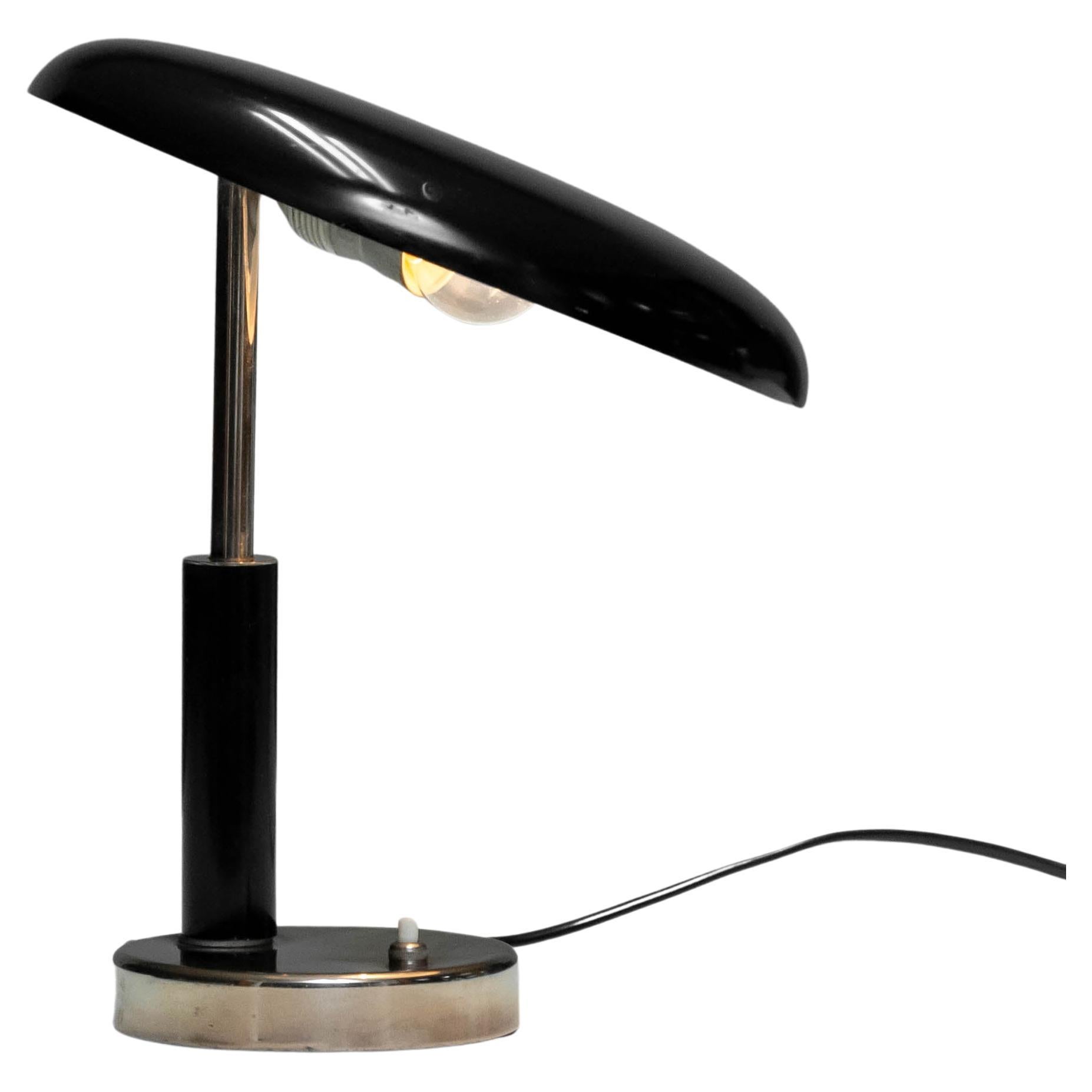 Lampe de table Art Déco en chrome des années 1930 avec abat-jour fixe incliné laqué noir 