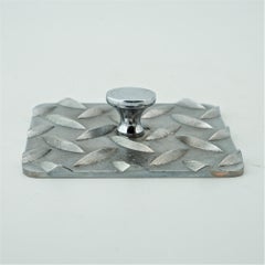 1930 Pisapapeles cromado con forma de diamante Curiosidad Objeto de escritorio Escultura de arquitecto