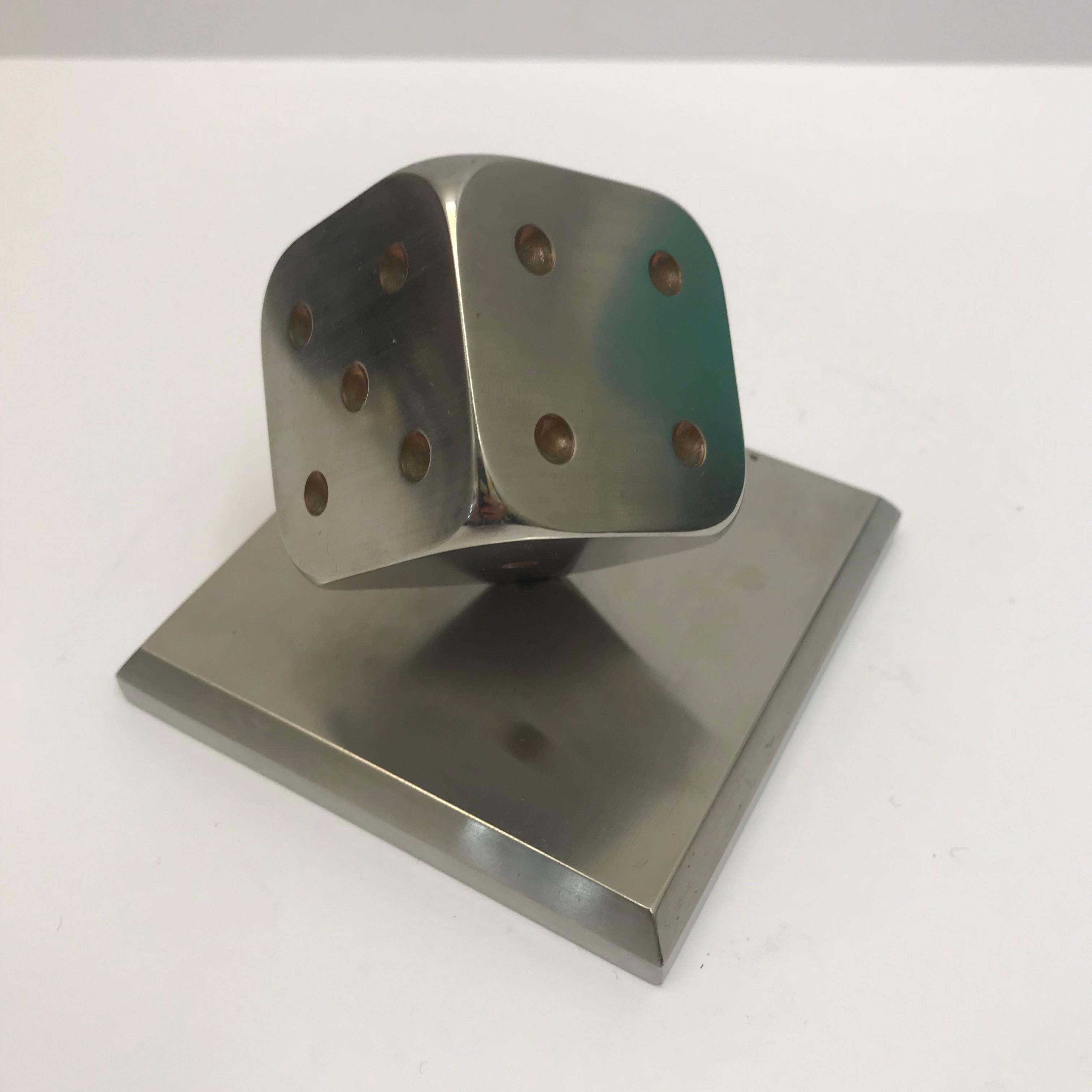 1930s Chrome Dice Paper Weight In Good Condition For Sale In London, London