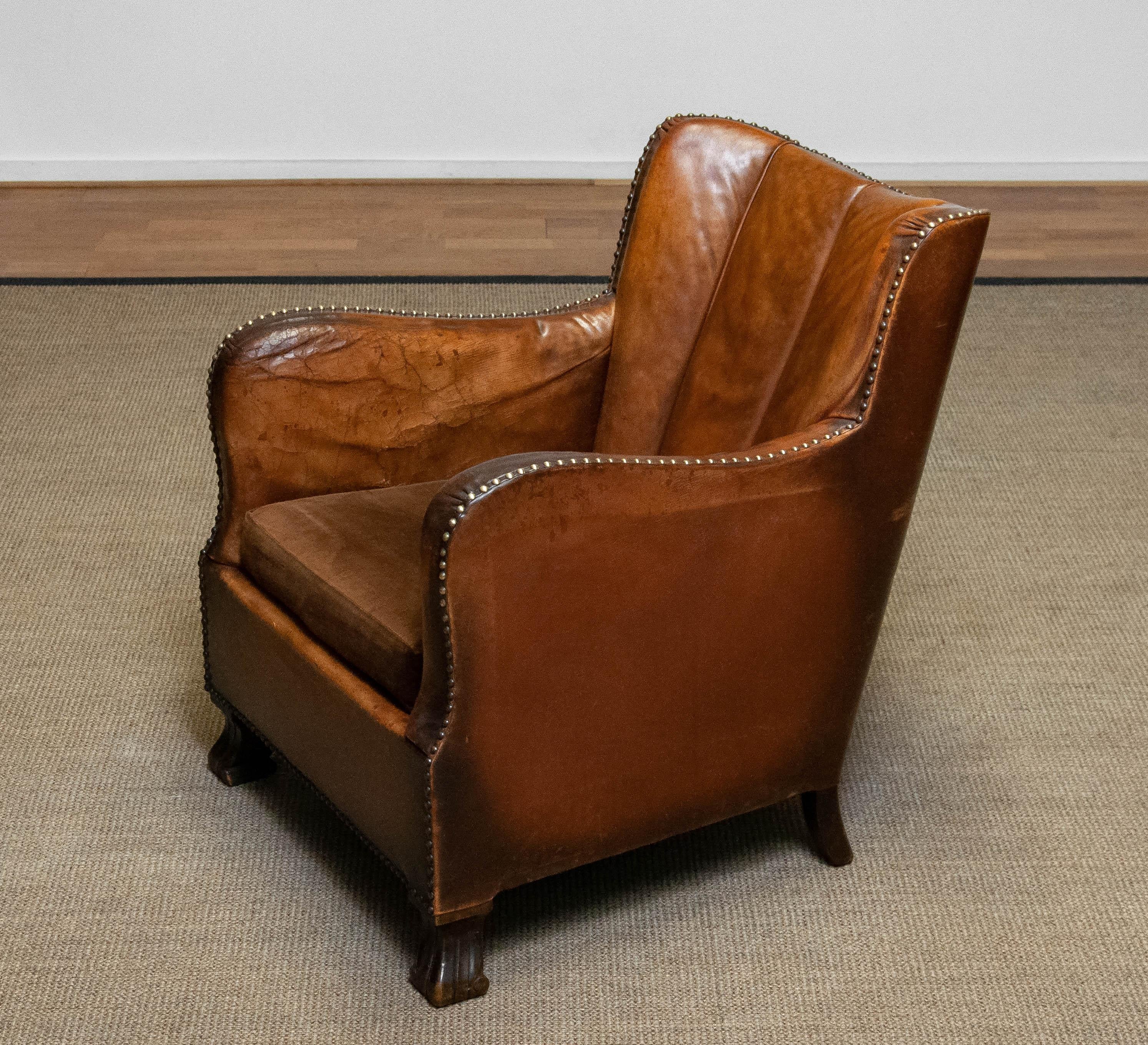 1930s Club Chair in Tan Brown Patinated Leather in the Style of Fritz Hansen For Sale 4