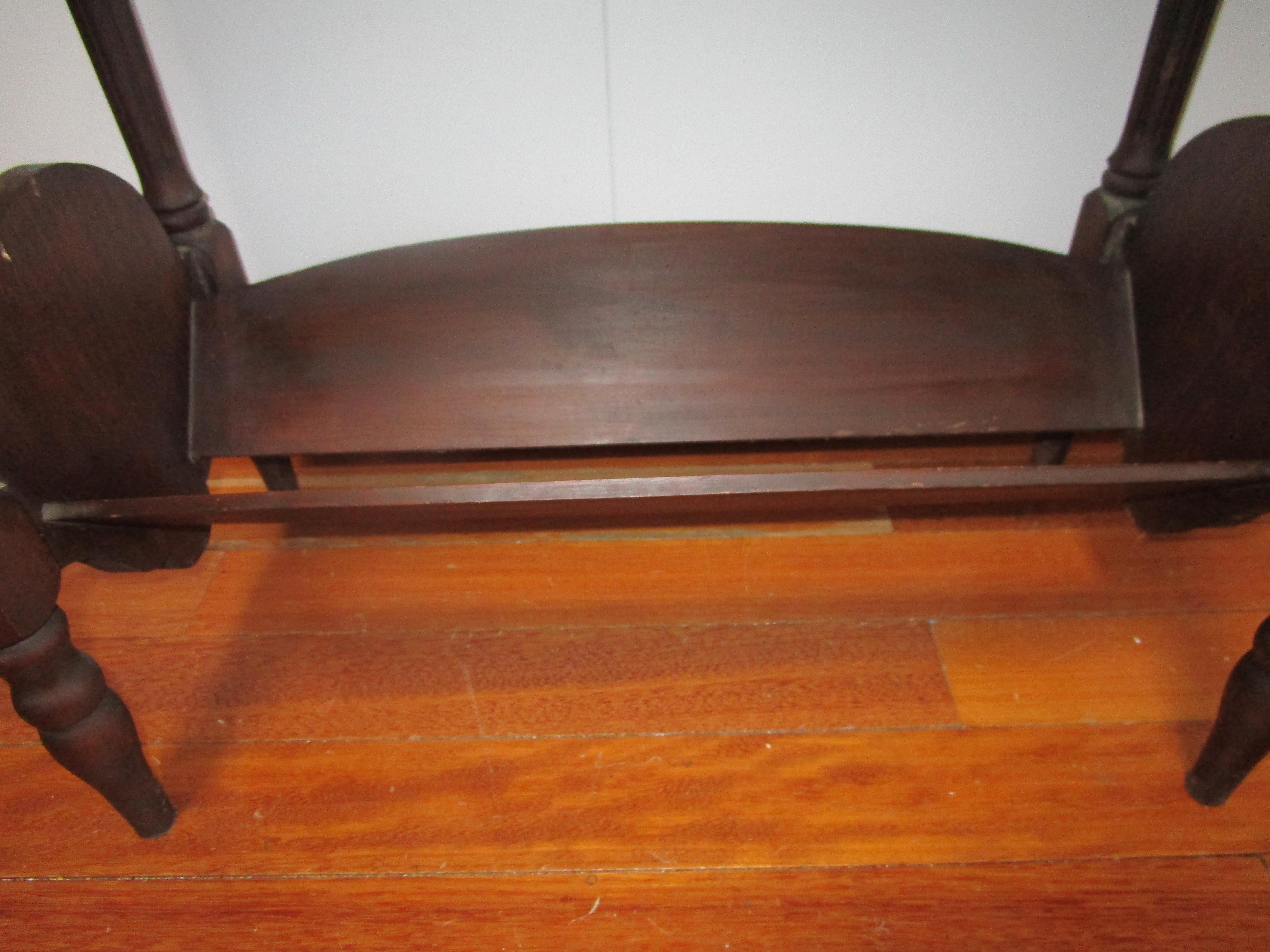 American 1930s Colonial Revival Style Turned  and Veneered Occasional Bookshelf Table For Sale