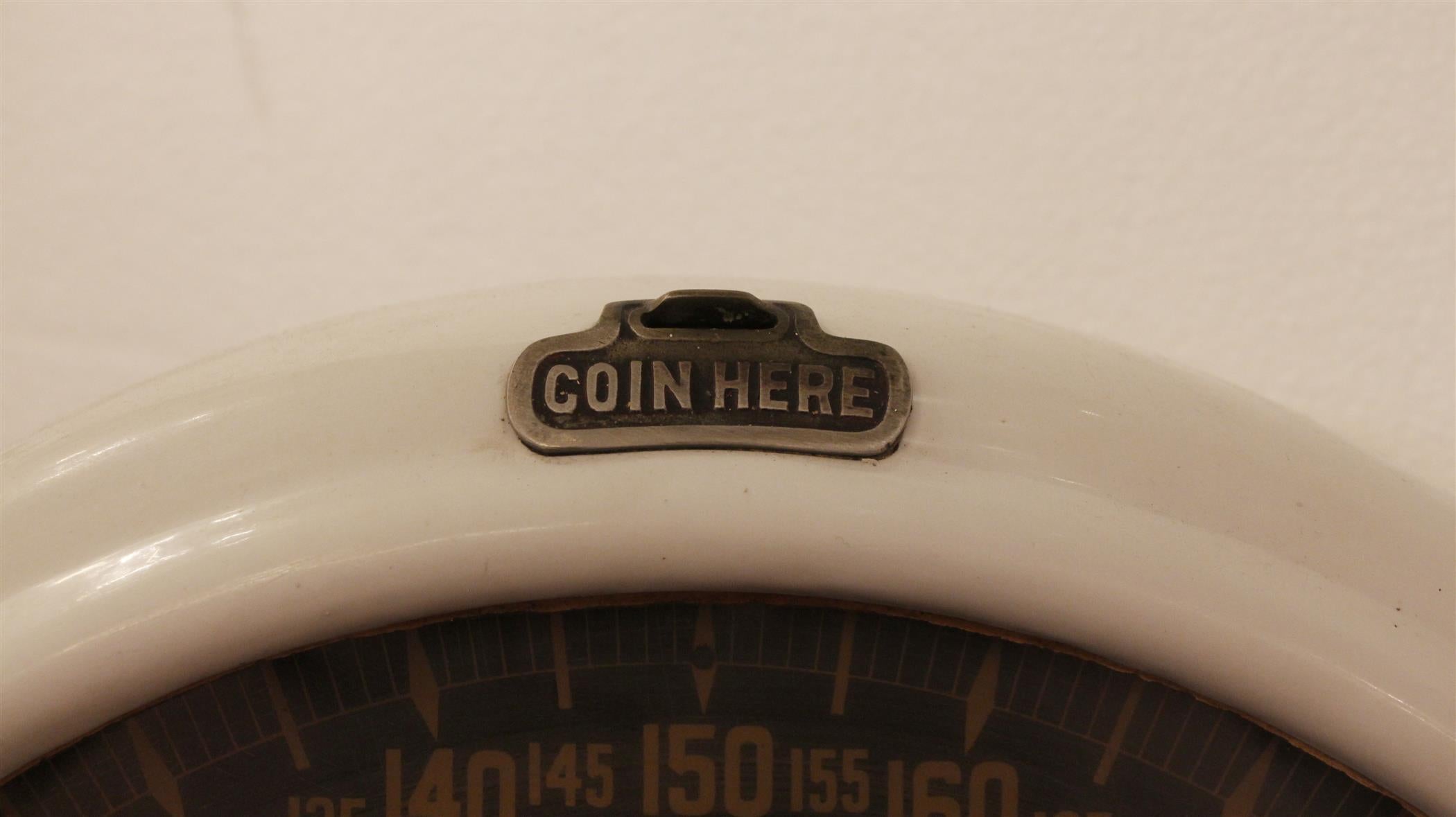 1930s Colorful Glass Front Enamel Over Cast Iron Peerless Lollipop Scale In Good Condition In New York, NY