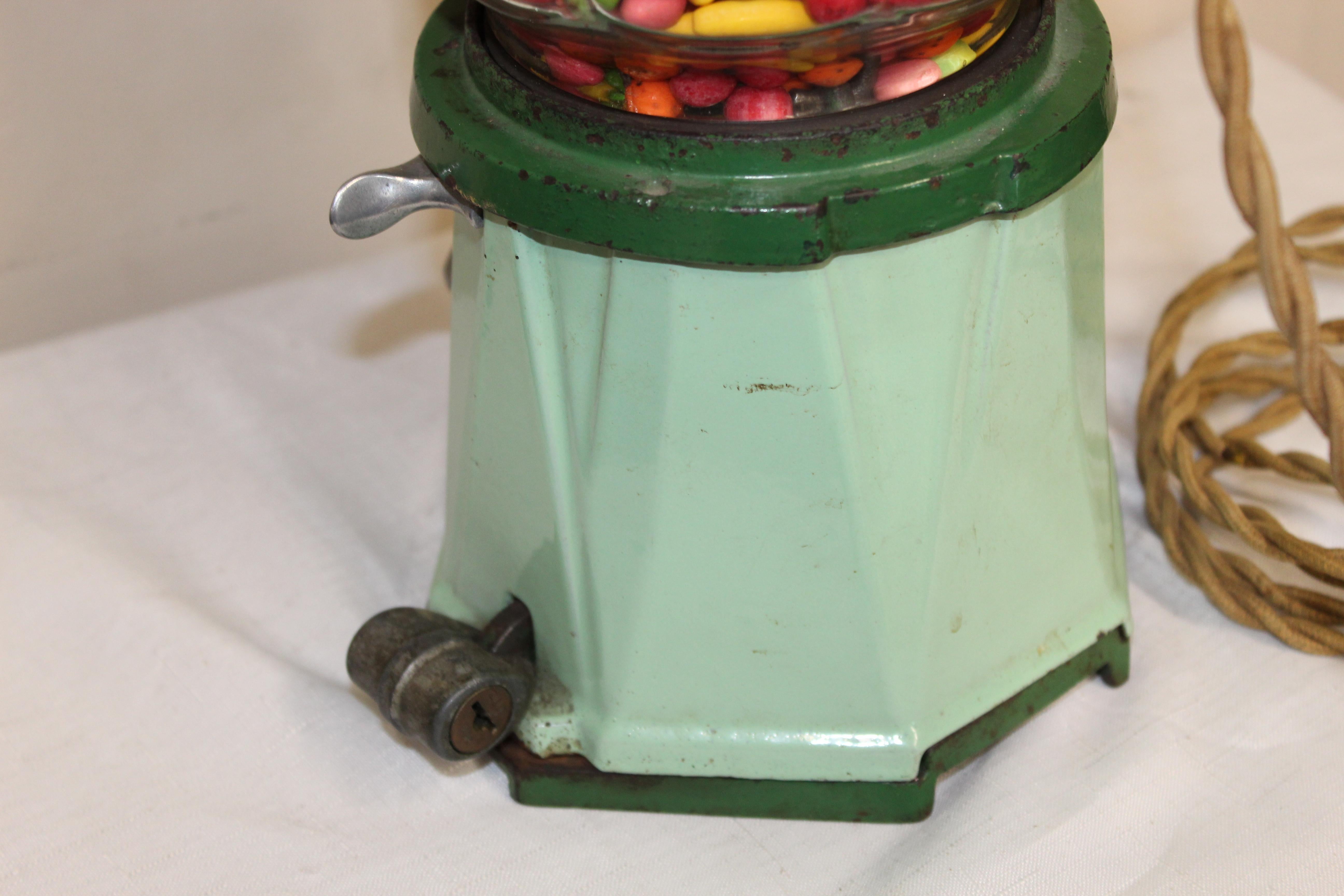 1930s Columbus Countertop Vending Machine For Sale 4