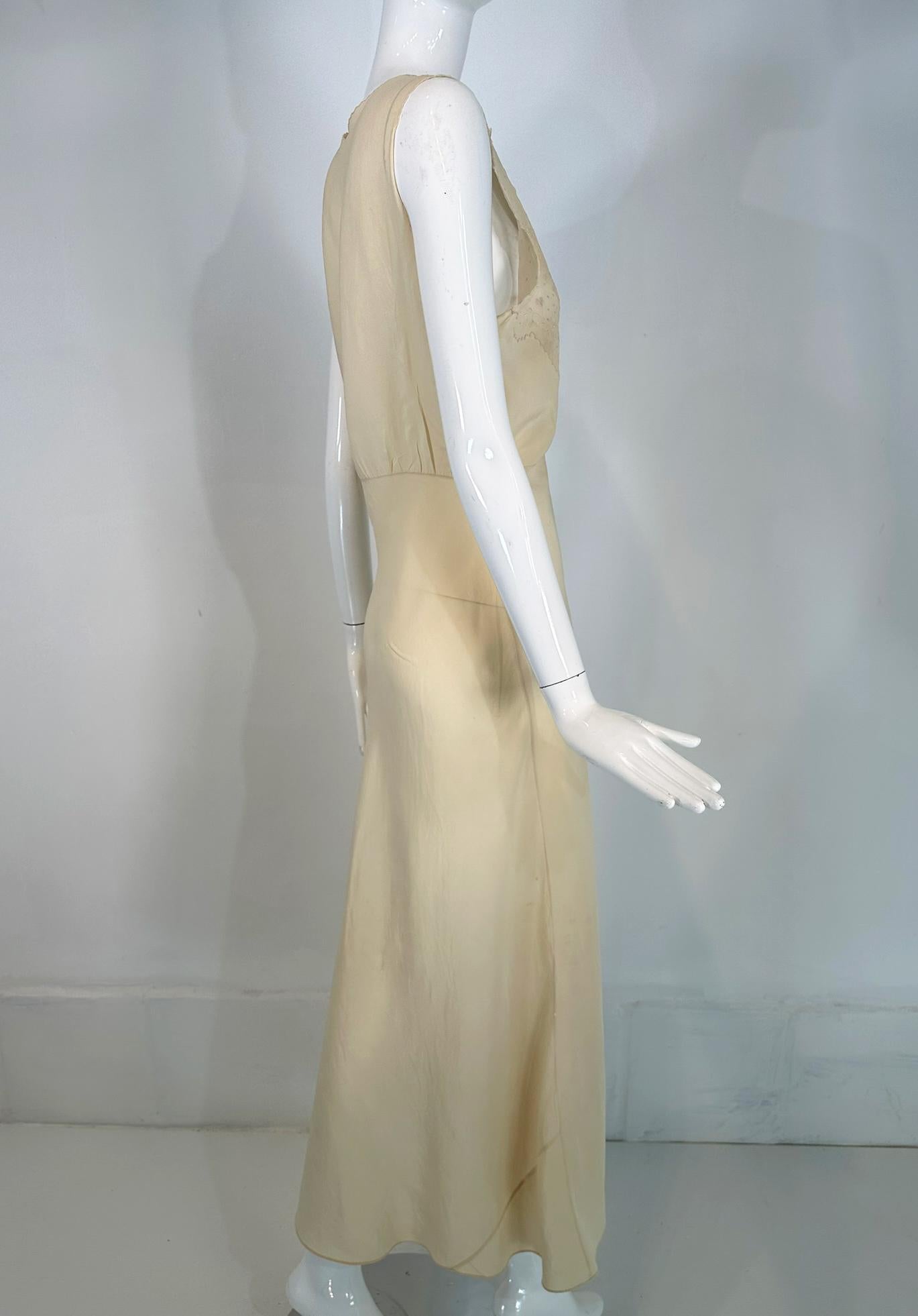 1930s Cream Bias Cut Sheer Silk Hand Embroidered & Appliqued Slip Dress Gown For Sale 2