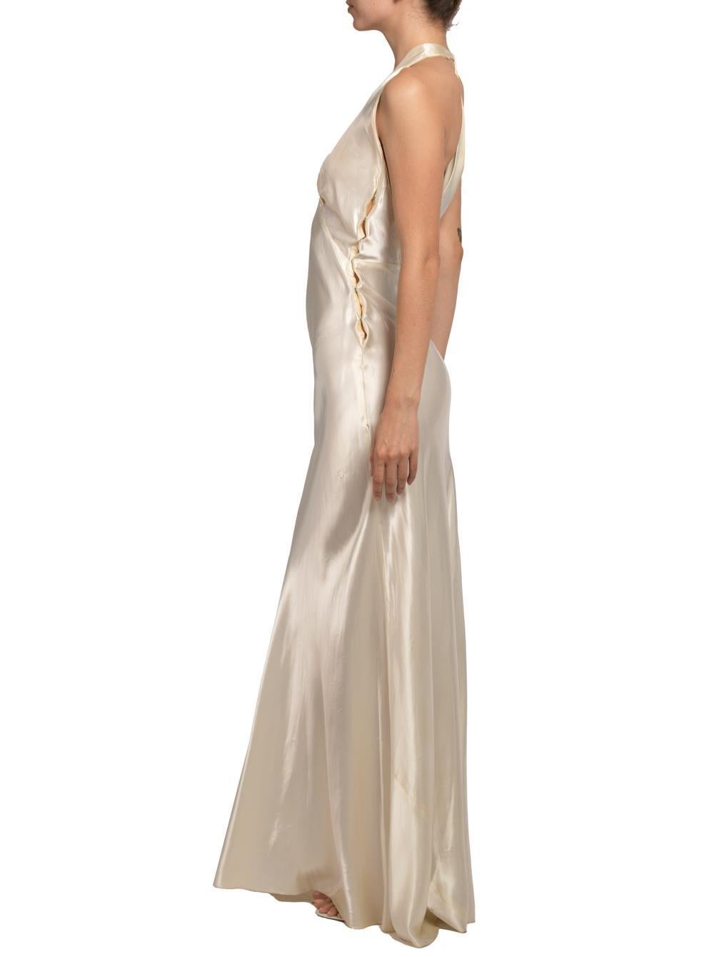 1930S Cream Bias Cut Silk Charmeuse Old Hollywood Gown In Excellent Condition For Sale In New York, NY