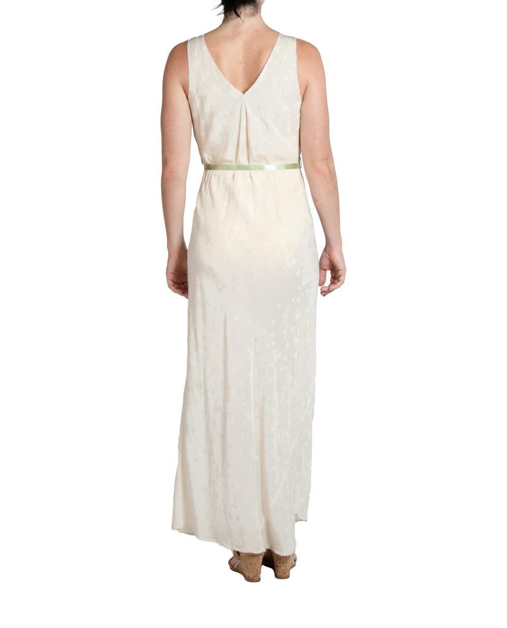 1930S Cream Bias Cut Silk Jacquard Negligee With Couture Grade Embroidery For Sale 1