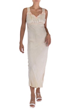 1930S Cream Bias Cut Silk Negligee With Blusk Pink Trim Detailing