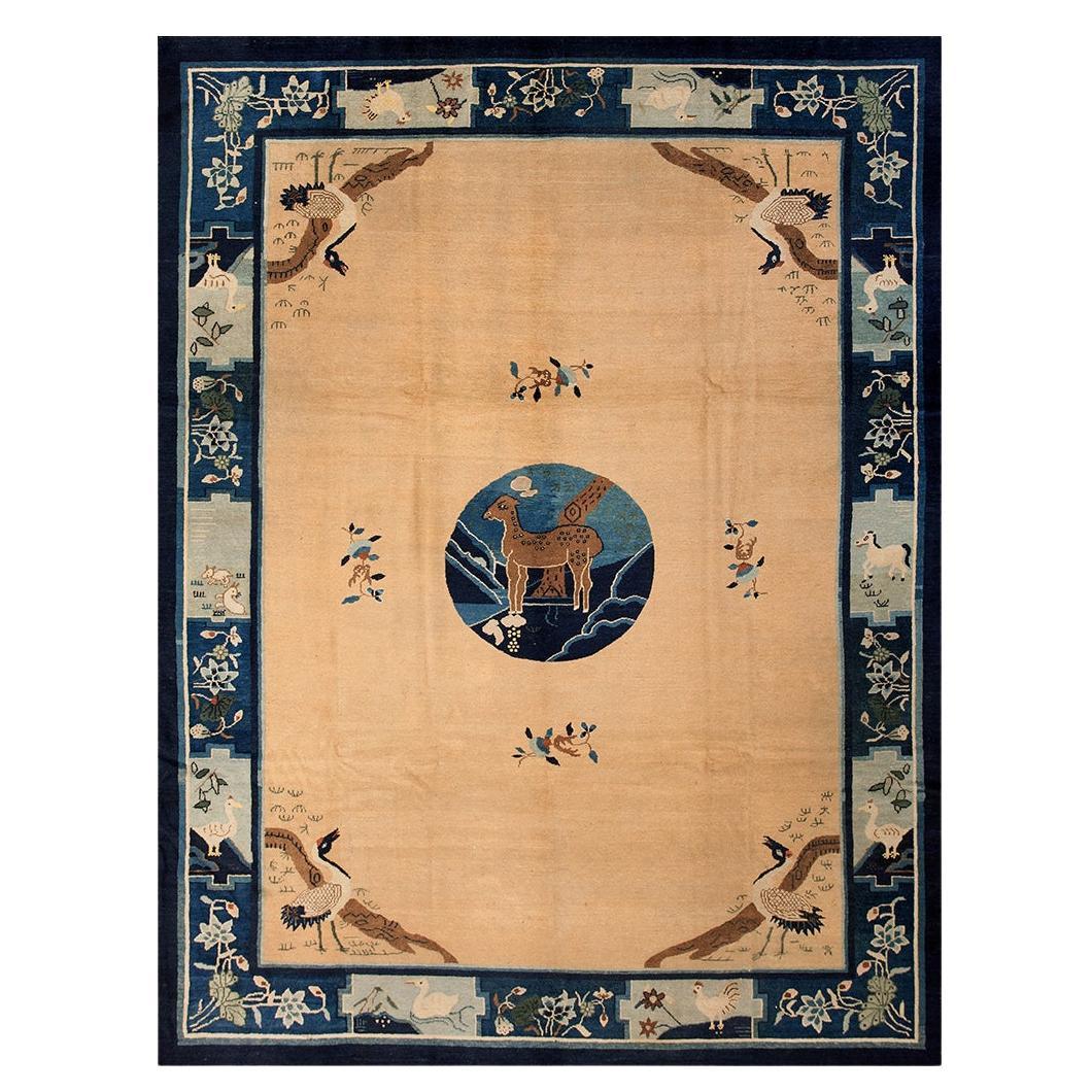Alfombra china de Pekín de 1930 con diseño de animales en color crema 8
10" x 11
8 en venta