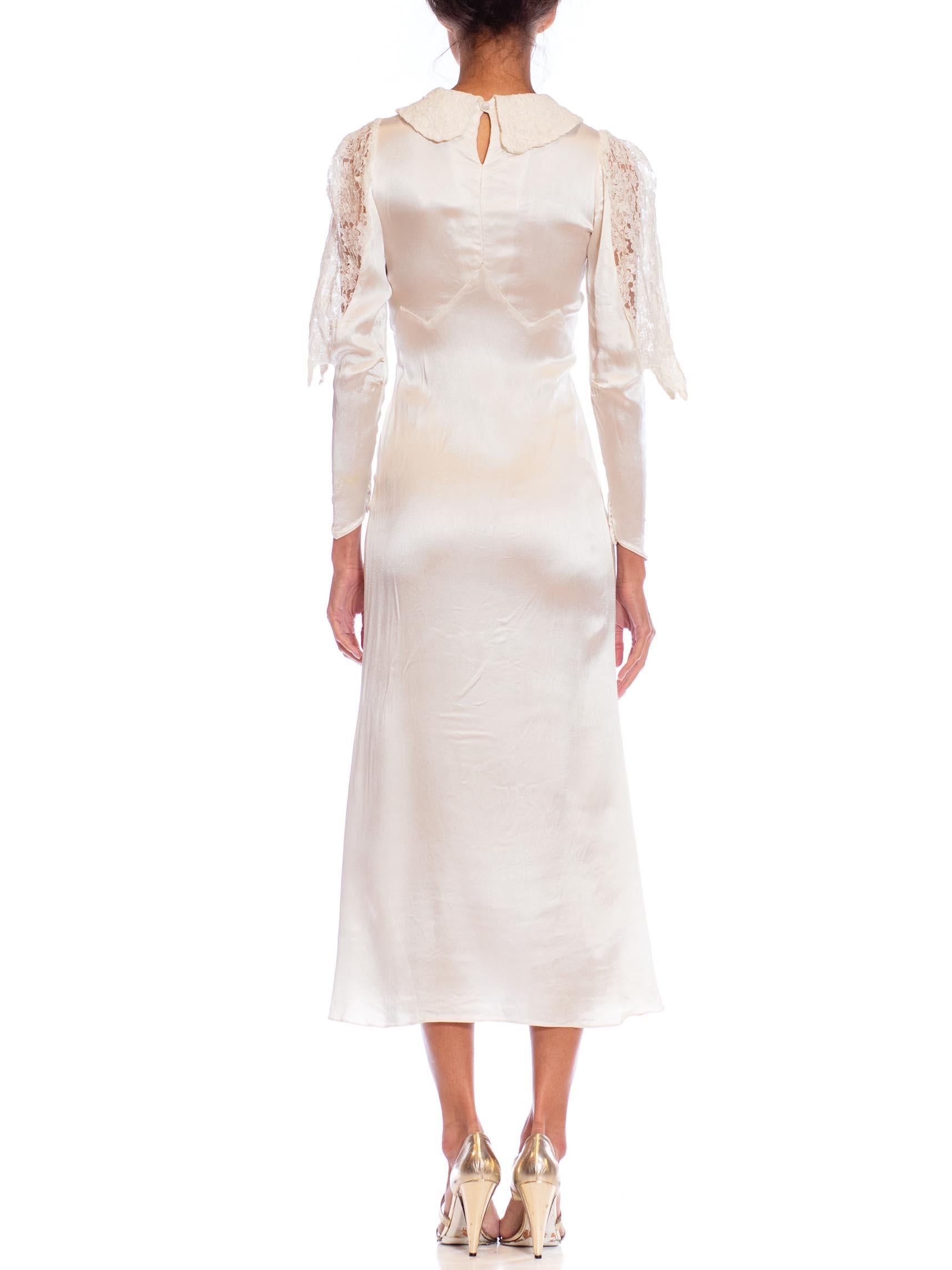 1930S Creme Rayon Satin & Chantilly Spitze Einzigartige Ärmel Kleid im Angebot 4