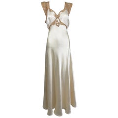 1930s Cream Silk Charmeuse Bias Cut Couture Gown With Ecru Lace Trim