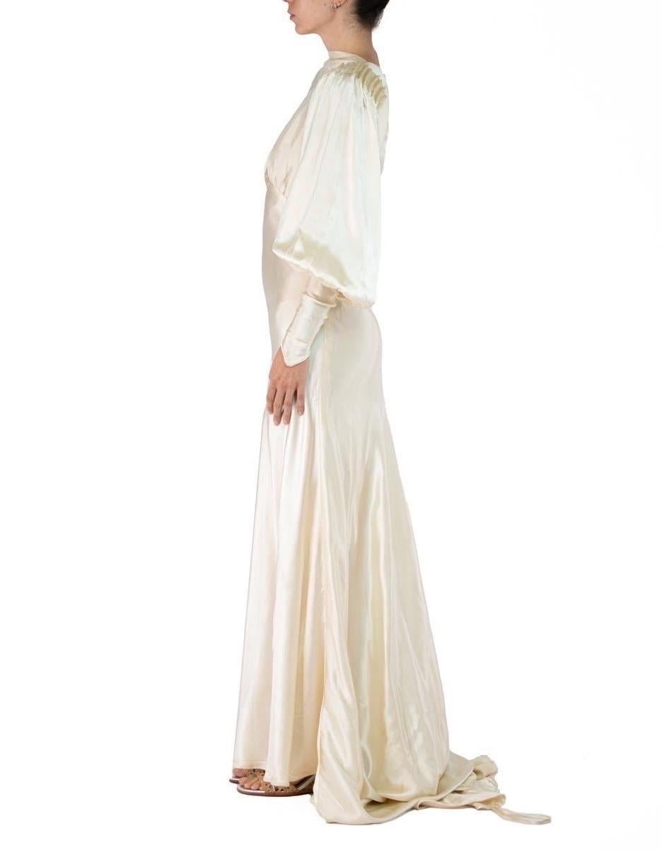1930S Cream Silk Satin Billowy Sleeve Trained Wedding Gown In Excellent Condition For Sale In New York, NY