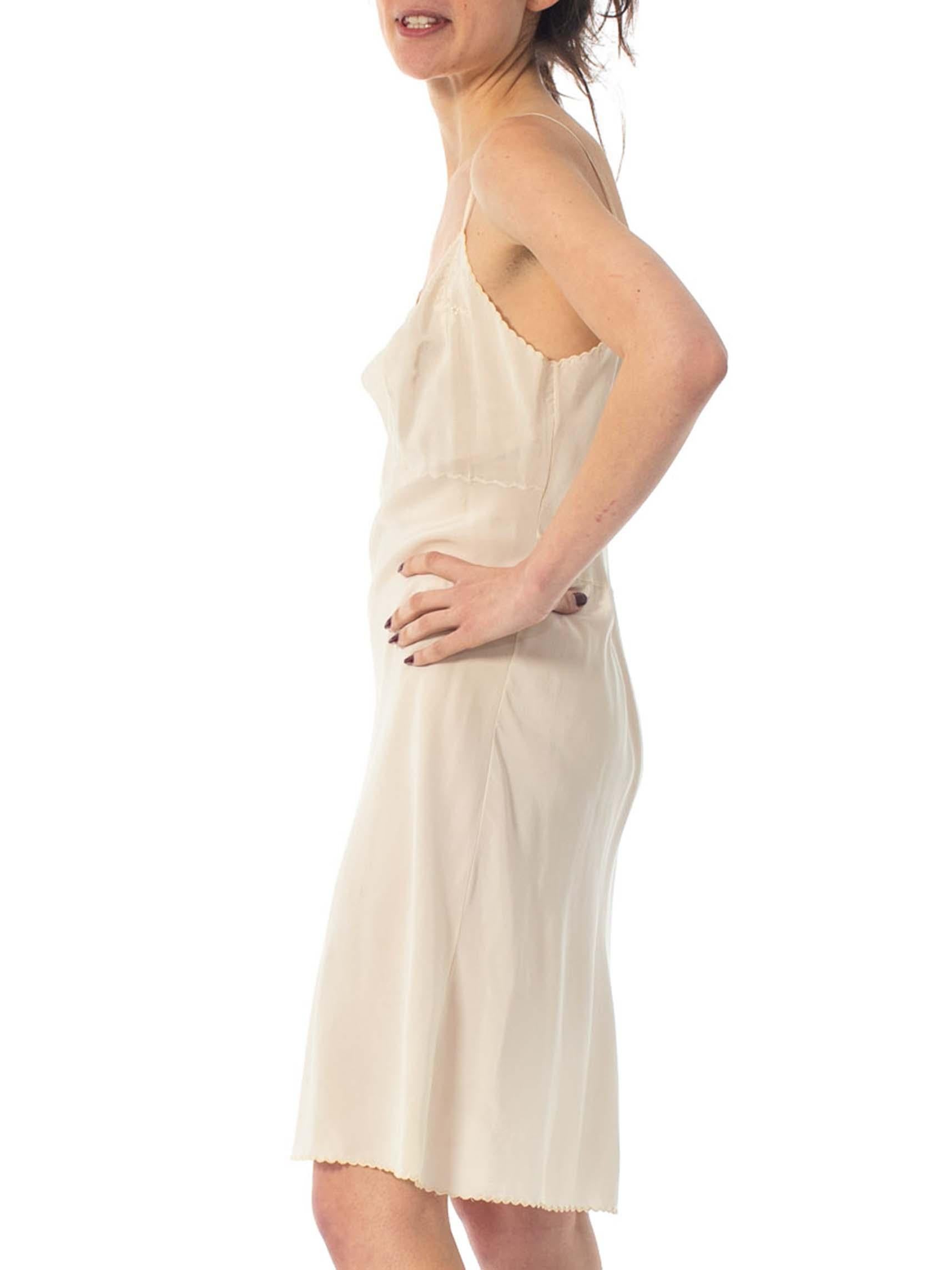 1940S Cream Hand Embroidered Silk Crepe De Chine Slip Dress Made From Paris In Excellent Condition In New York, NY