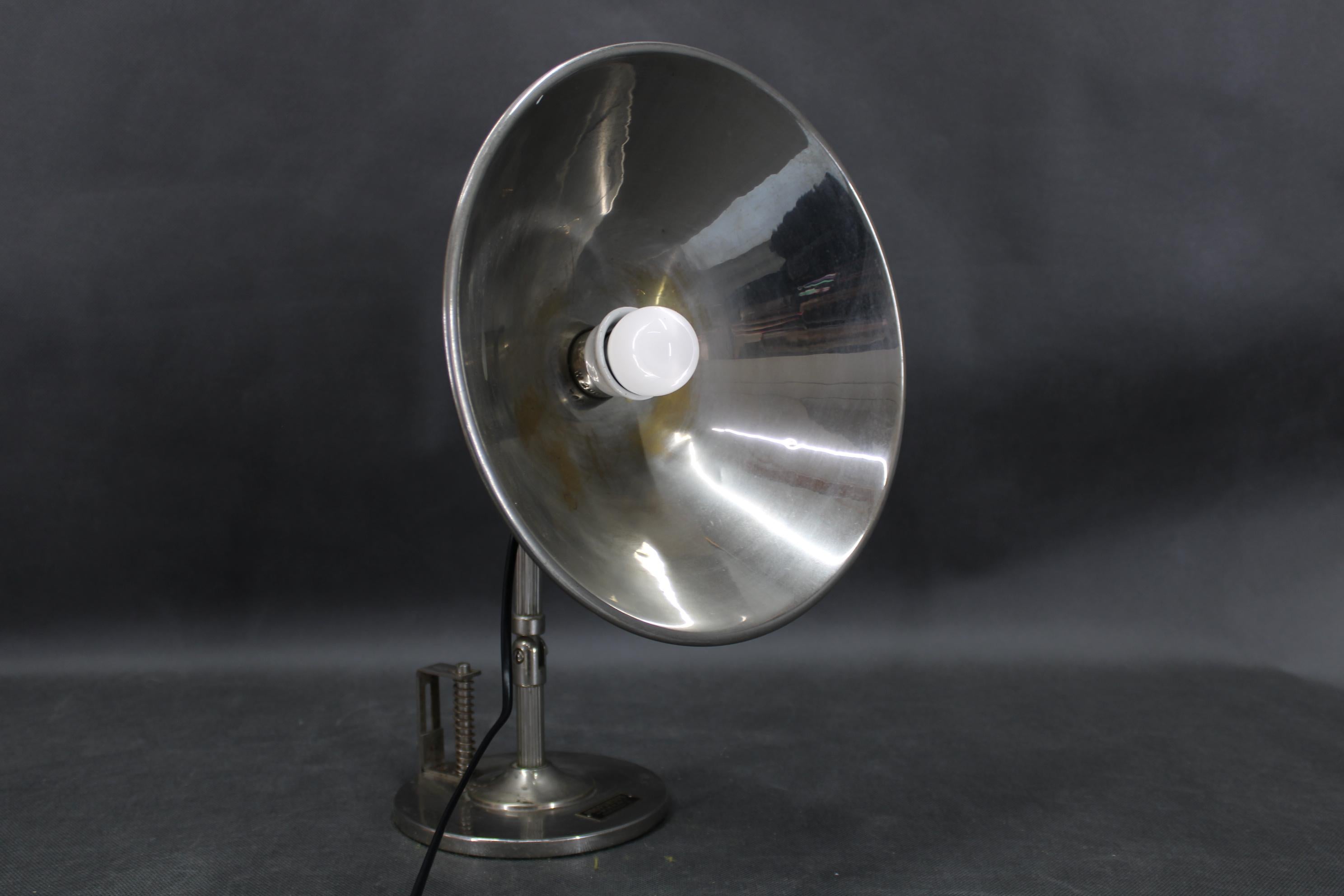 1930er Verchromte Tischlampe von Profundus, Österreich im Zustand „Gut“ im Angebot in Praha, CZ