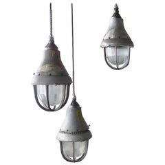 pendentifs industriels "antidéflagrants" à cage Crouse Hinds des années 1930