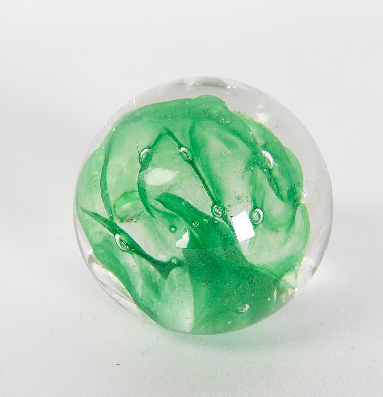 20th Century 1930s Crystal Paperweight with Decoration Inside with Green Color For Sale