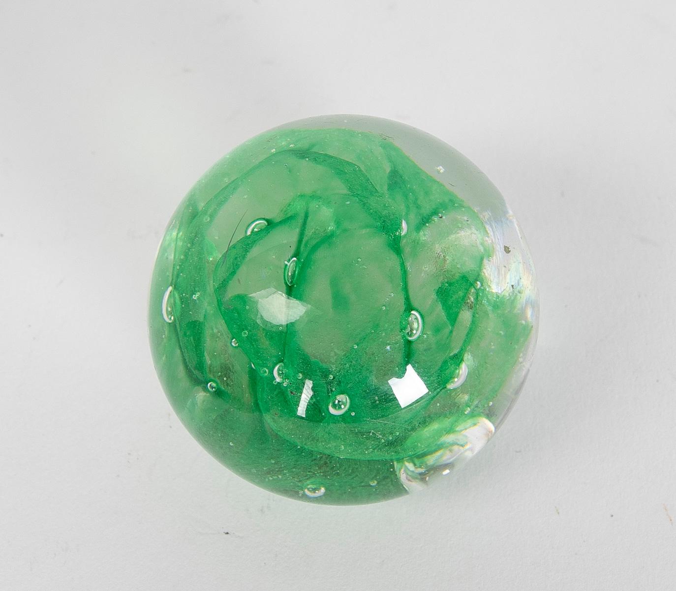 1930s Crystal Paperweight with Decoration Inside with Green Color For Sale 2