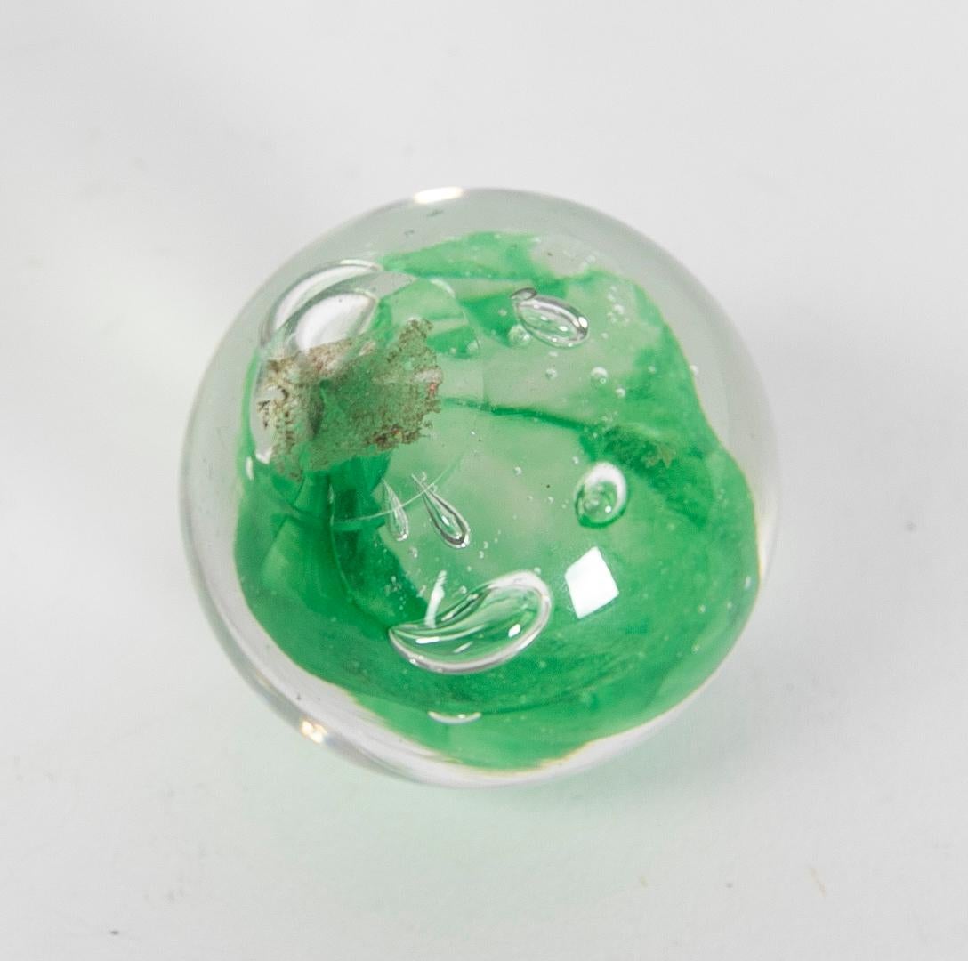 1930s Crystal Paperweight with Decoration Inside with Green Color For Sale 3