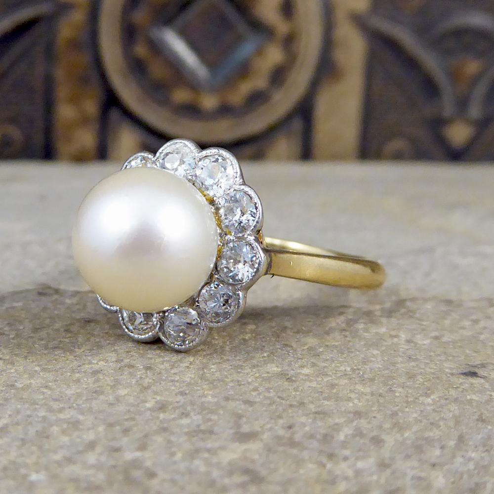 1930s Cultured Pearl and Diamond Cluster Ring in 18 Carat Gold In Good Condition In Yorkshire, West Yorkshire