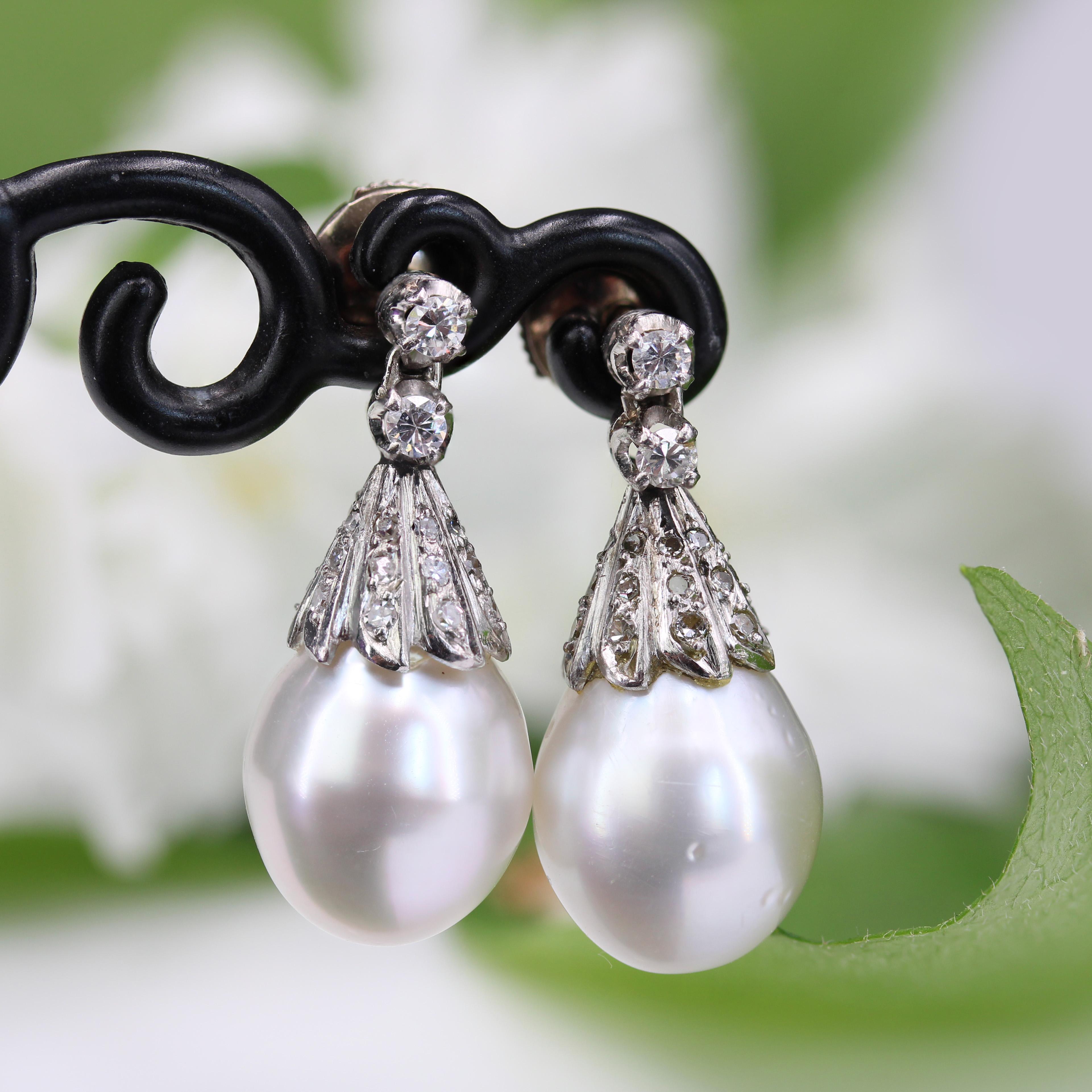 Art Deco 1930s Cultured Pearls Diamonds 18 Karat White Gold Drop Earrings
