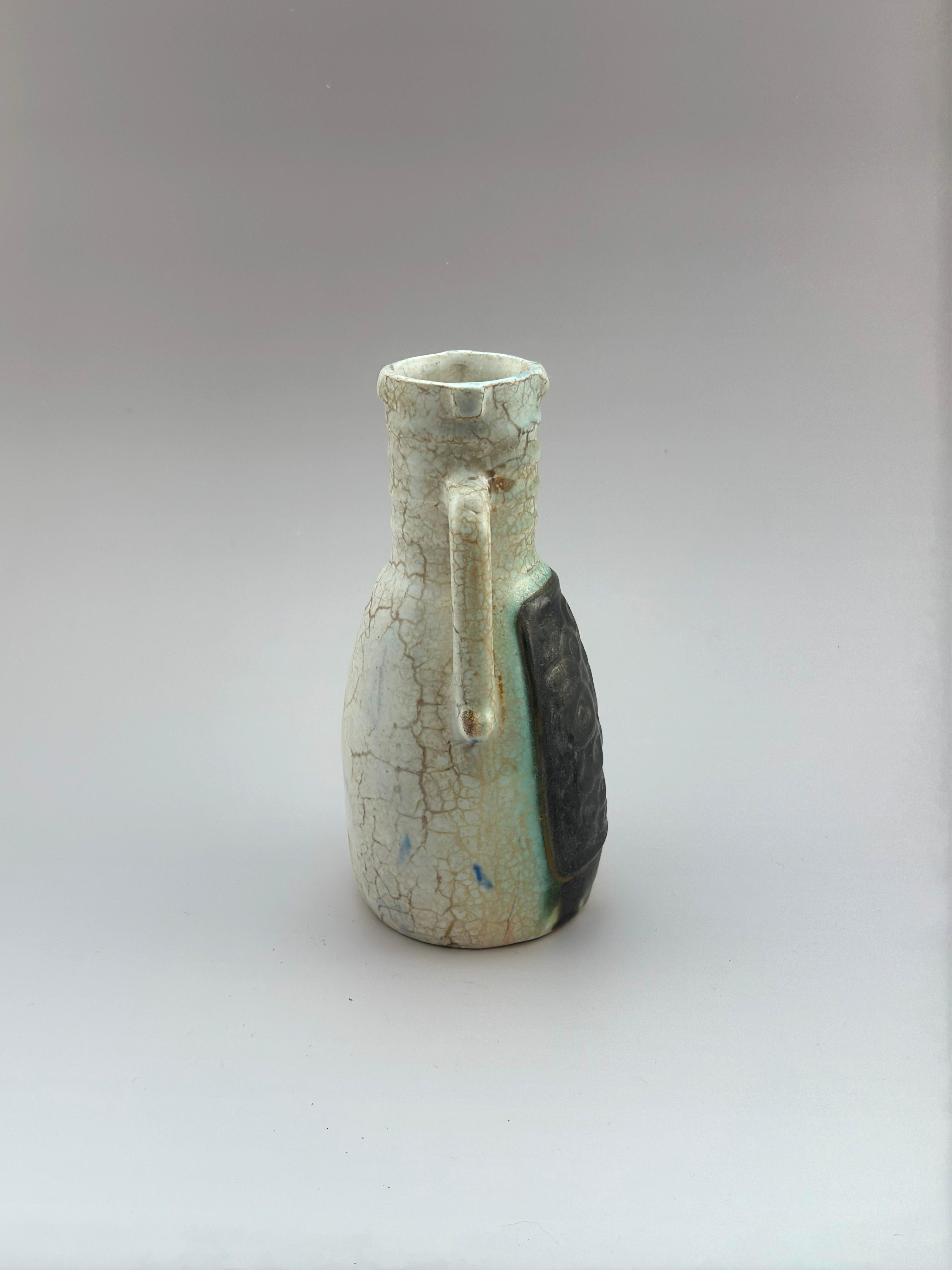Céramique 1930s Czech Art Deco Ditmar Urn Vase en céramique Ditmar Urbach en vente