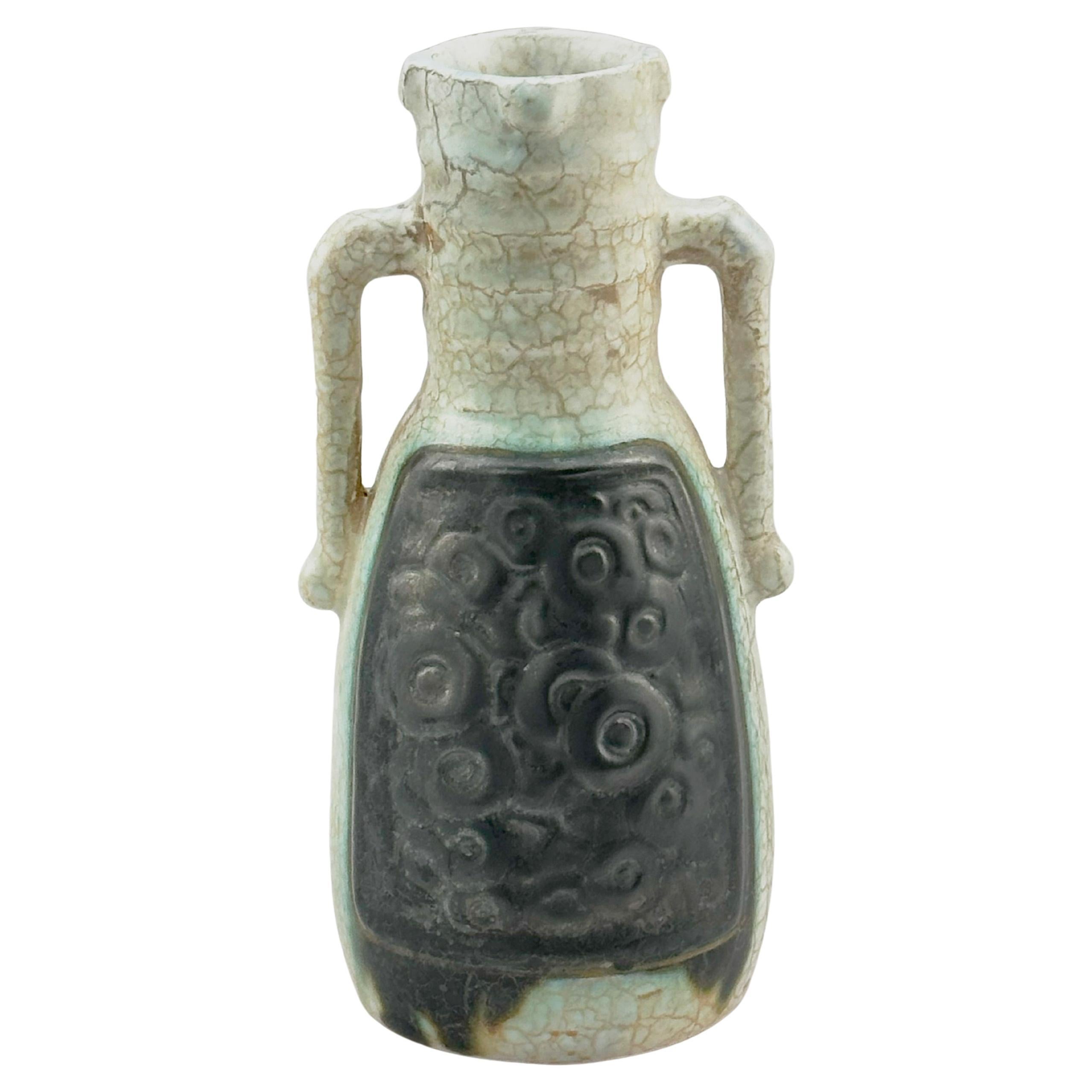 1930s Czech Art Deco Ditmar Urn Vase en céramique Ditmar Urbach en vente