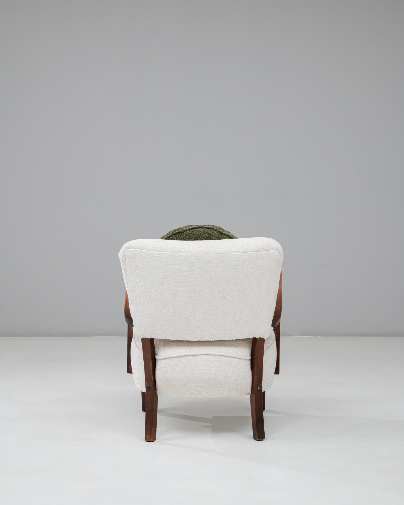 1930s Czech Art Deco Upholstered Armchair With Round Pillow en Bueno estado para la venta en High Point, NC