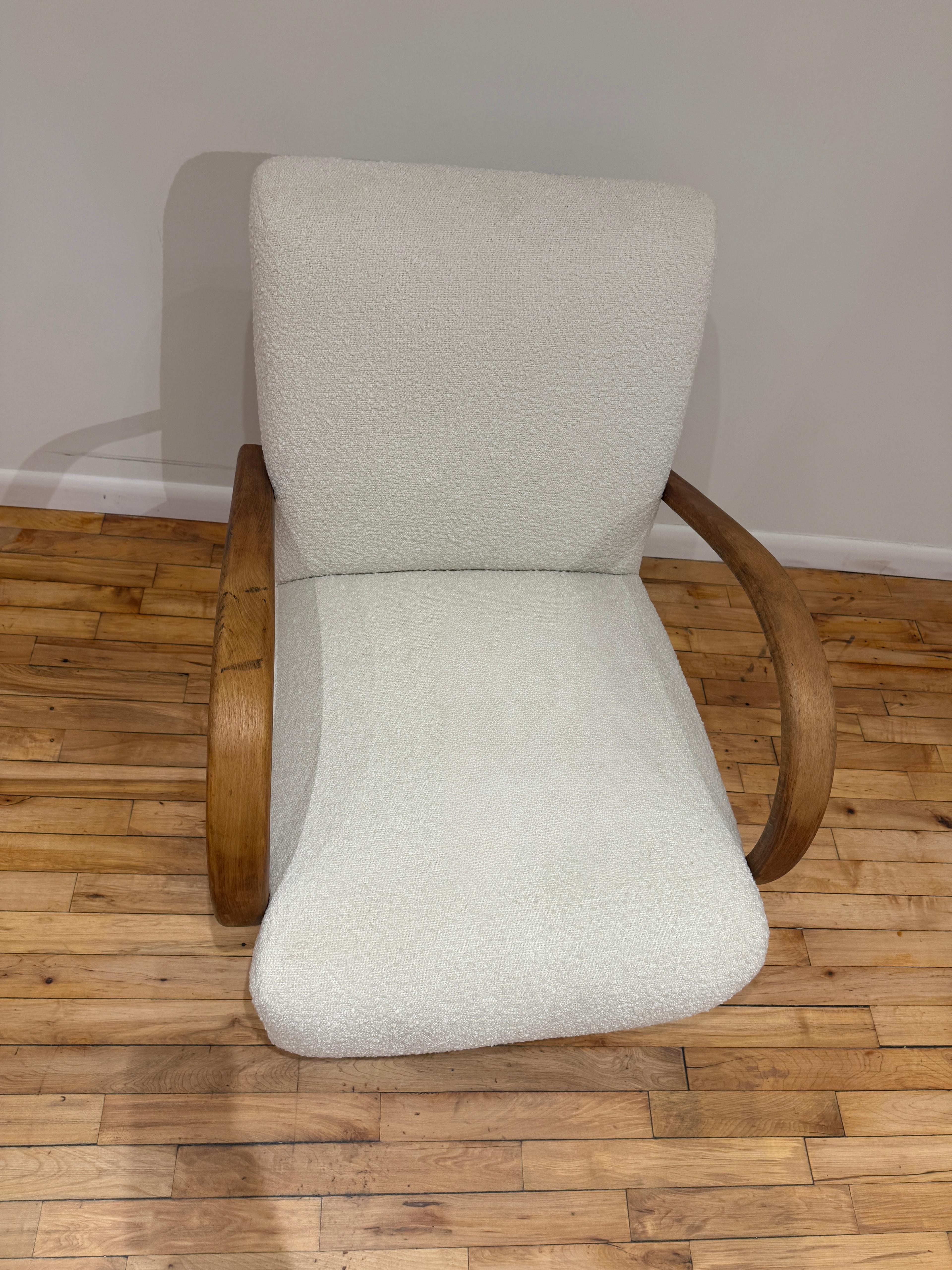 Sillón tapizado checo de los años 1930, por J. Halabala en Bueno estado para la venta en High Point, NC