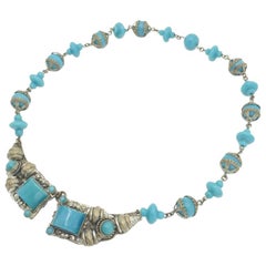 Collier filigrane tchèque vintage en verre turquoise avec fermeture à l'avant, années 1930 