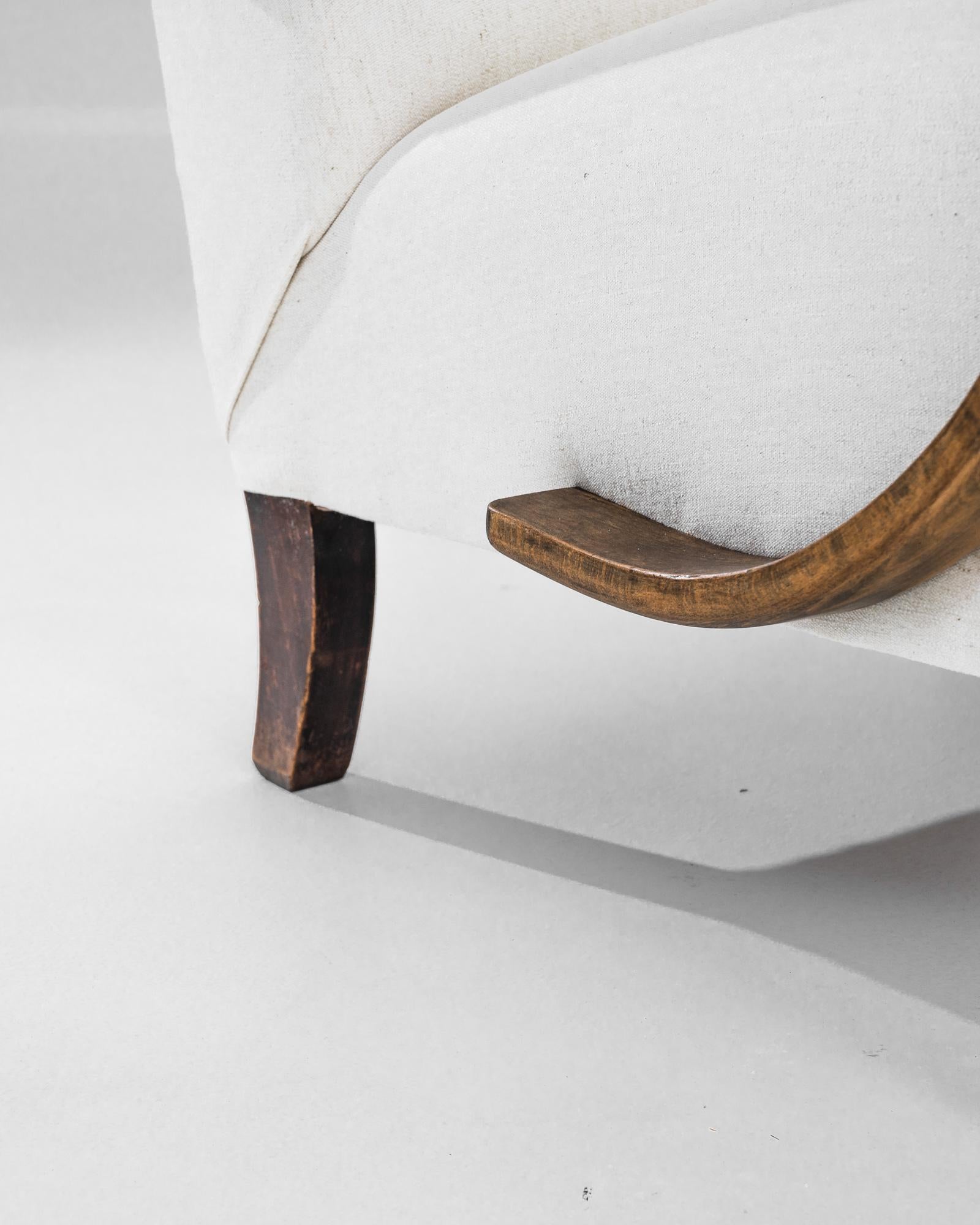 Mid-Century moderno Poltrona ceca in legno del 1930 di J. Halabala in vendita