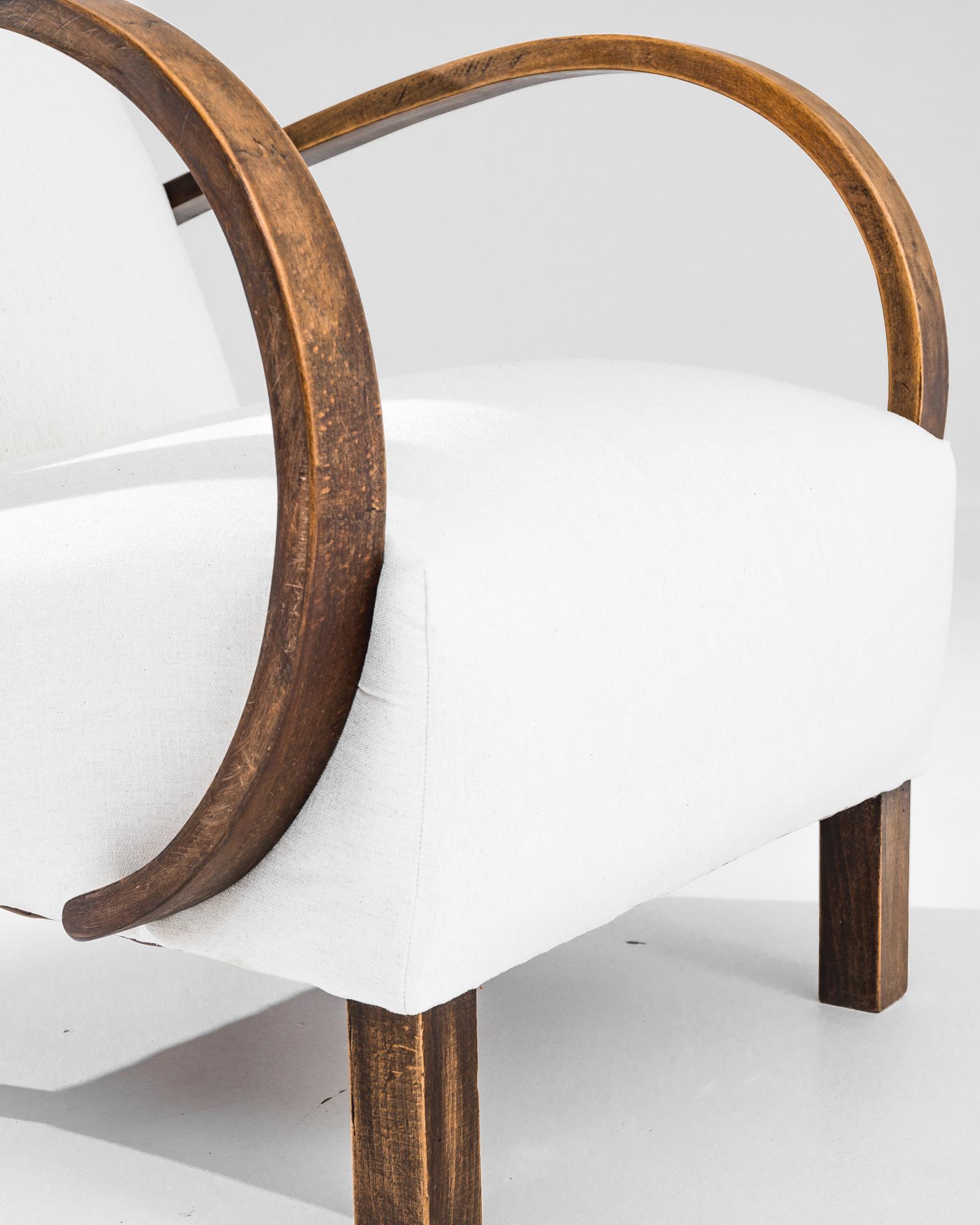 1930s Czech Wooden Armchair by J. Halabala In Good Condition For Sale In High Point, NC
