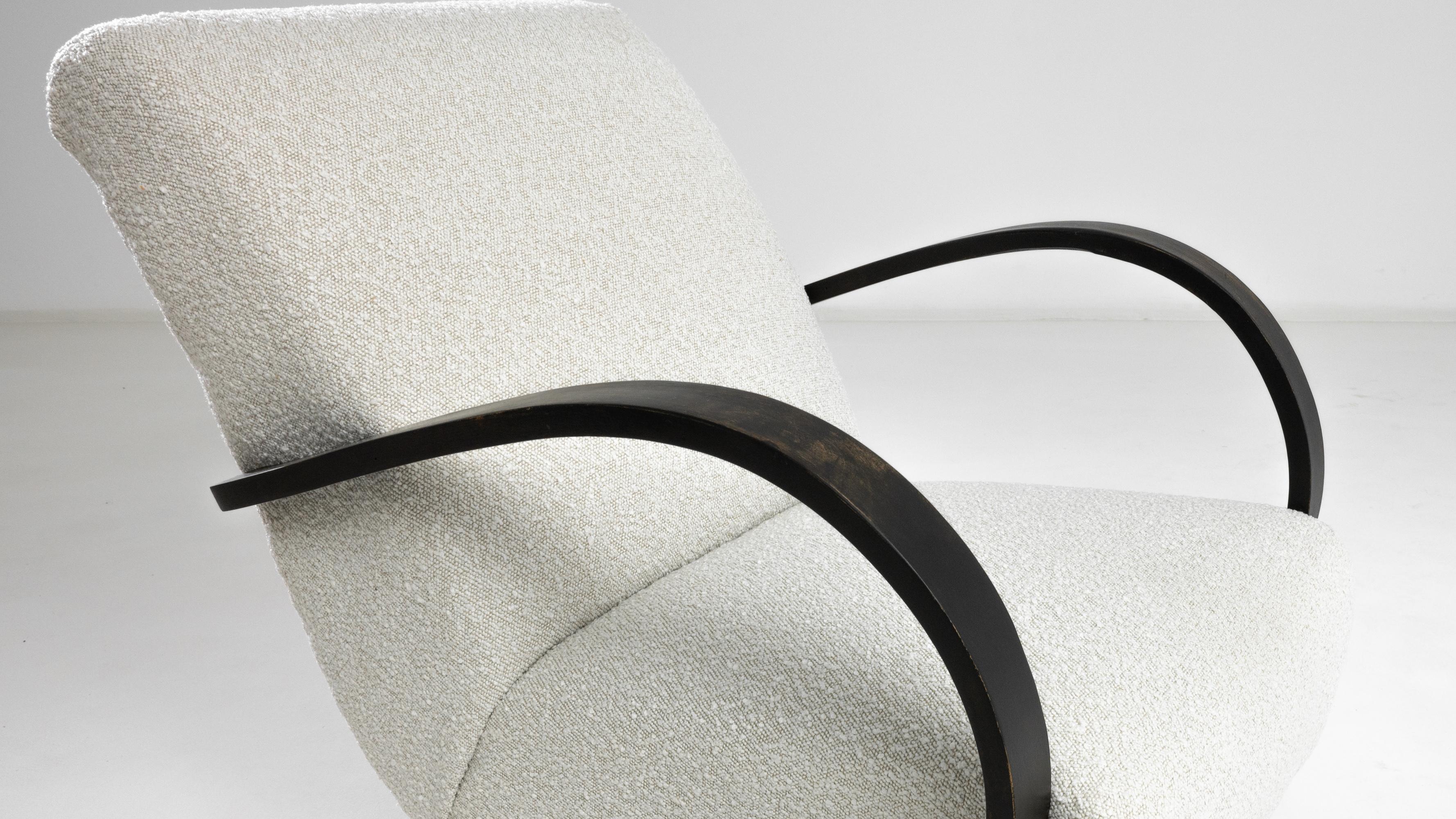 Tissu d'ameublement Fauteuil en bois tchèque des années 1930 par J. Halabala en vente