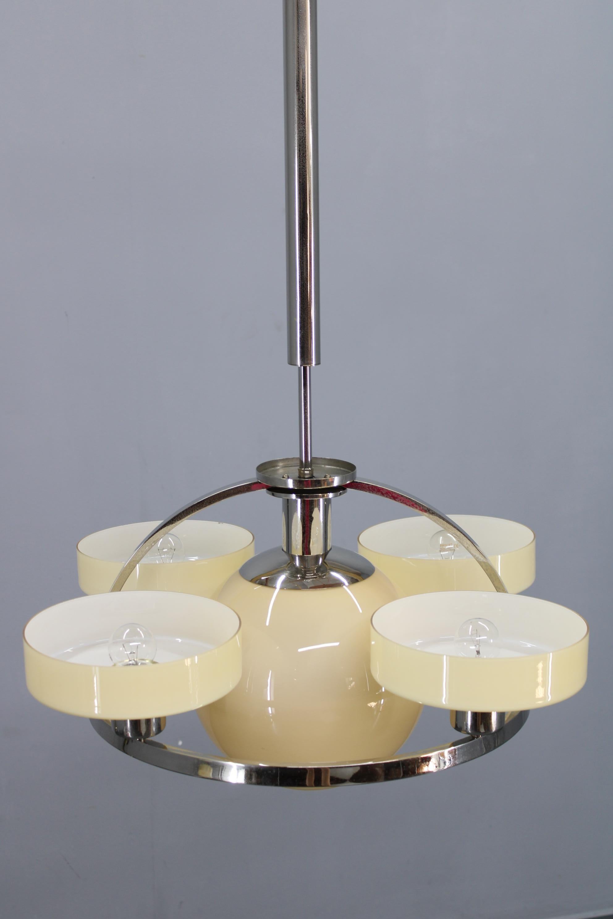 Ceco 1930s Czechoslovak Art Deco Chrome Chandelier with Five Opaline Beige–Cream Glas in vendita