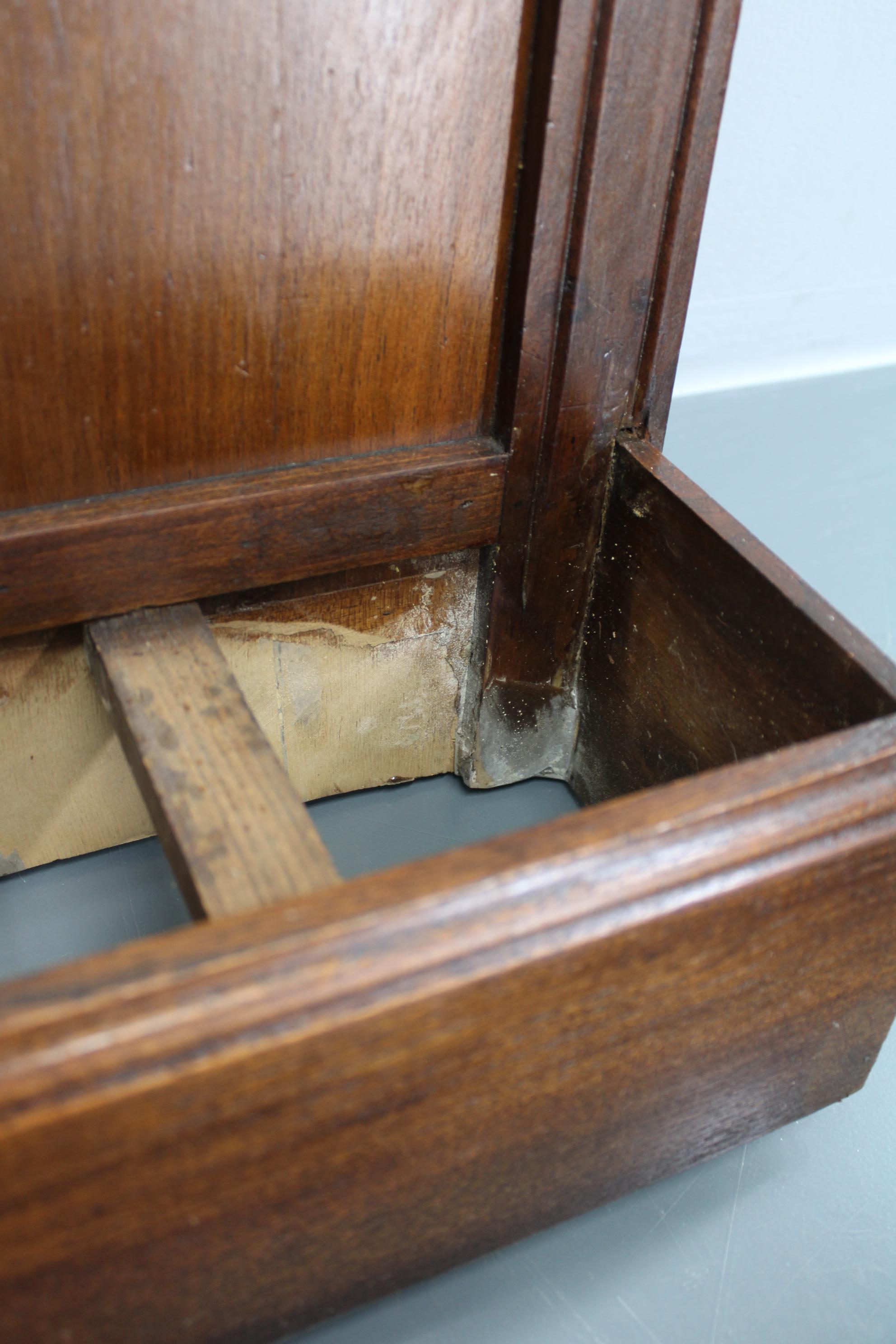 Porte-manteau en noyer avec miroir et porte-parapluie Art Deco Tchécoslovaque des années 1930 en vente 3