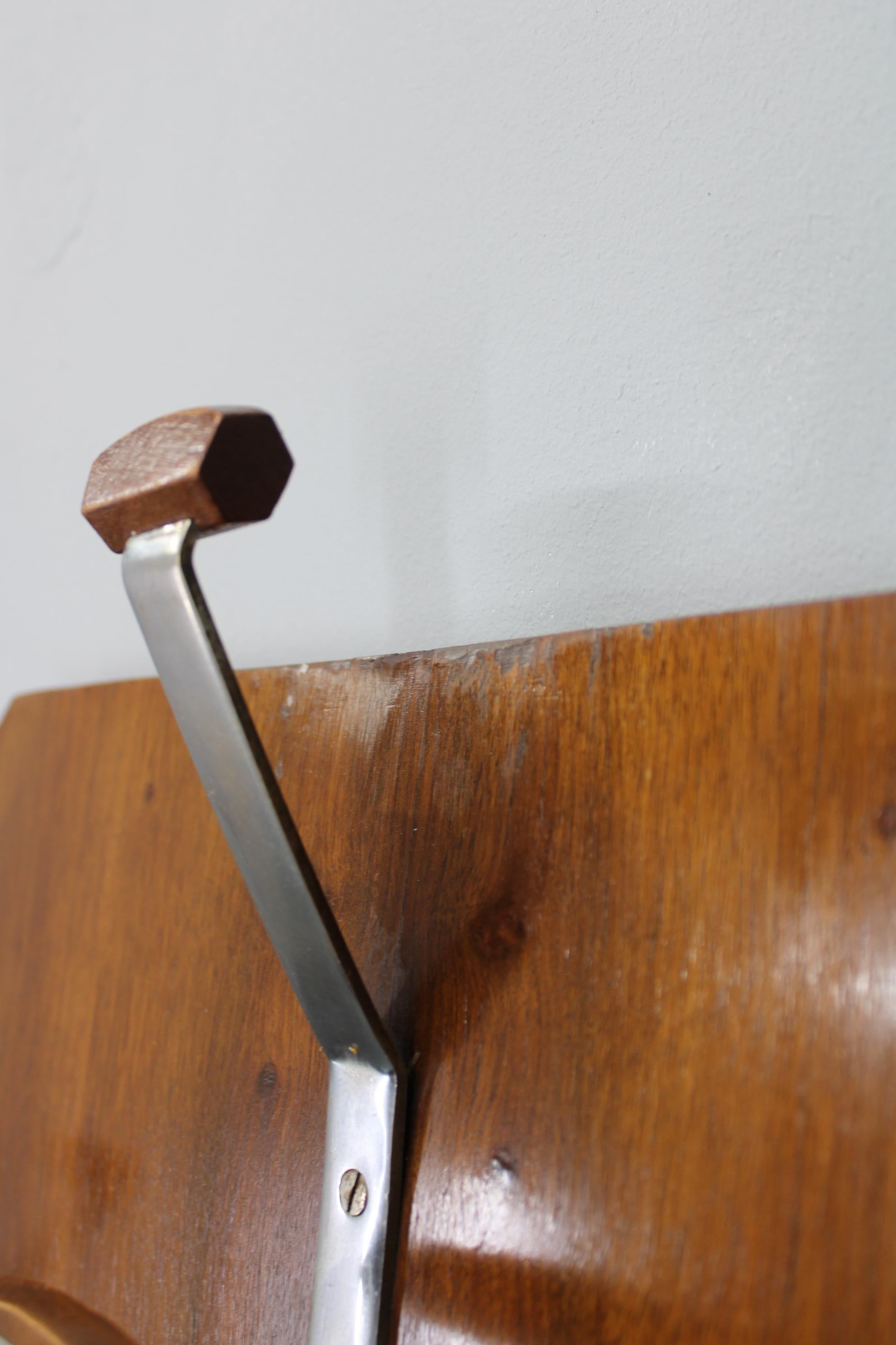 Porte-manteau en noyer avec miroir et porte-parapluie Art Deco Tchécoslovaque des années 1930 en vente 9