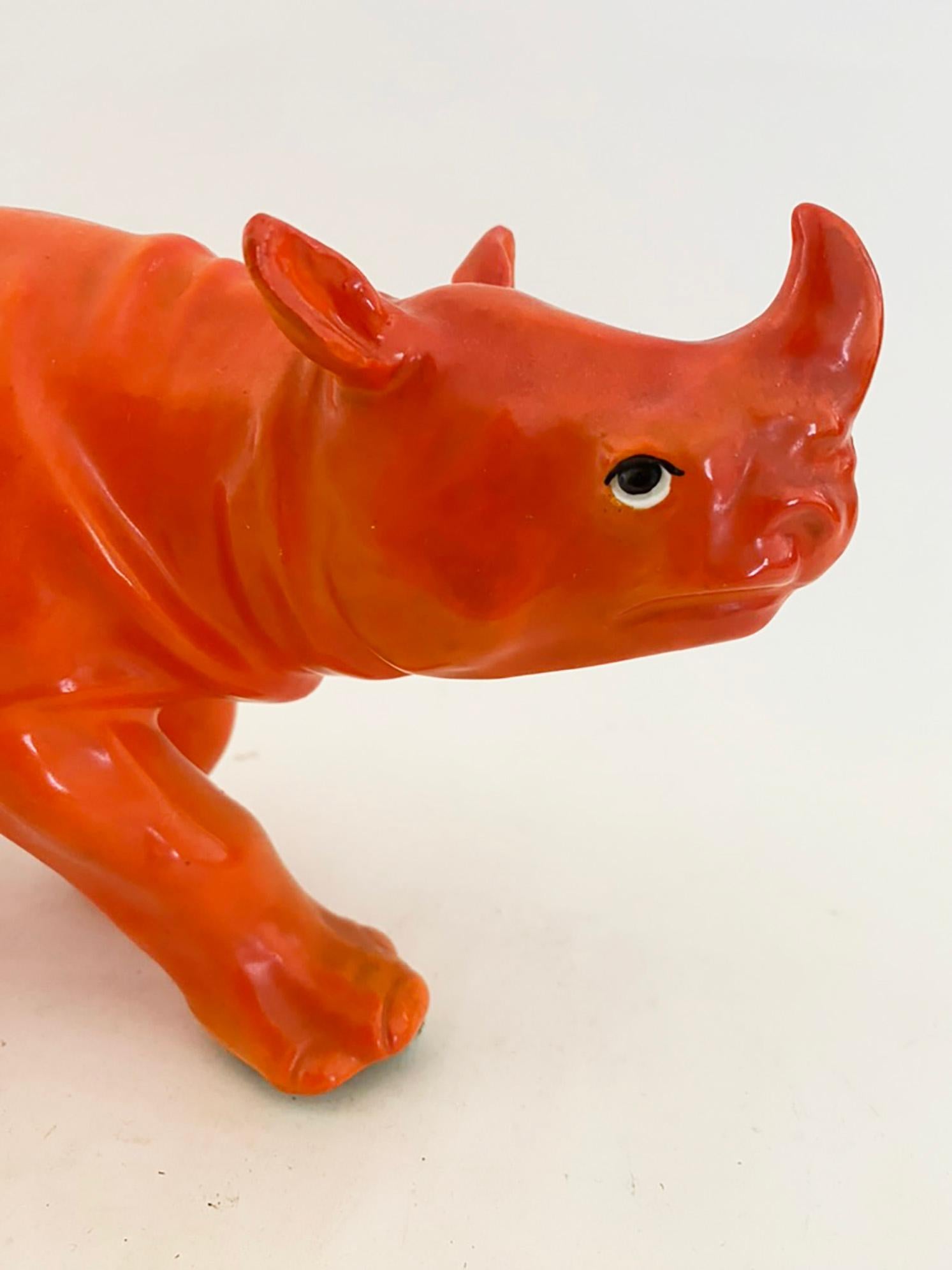 1930 Checoslovaquia Cerámica Naranja Rinoceronte mediados del siglo XX en venta