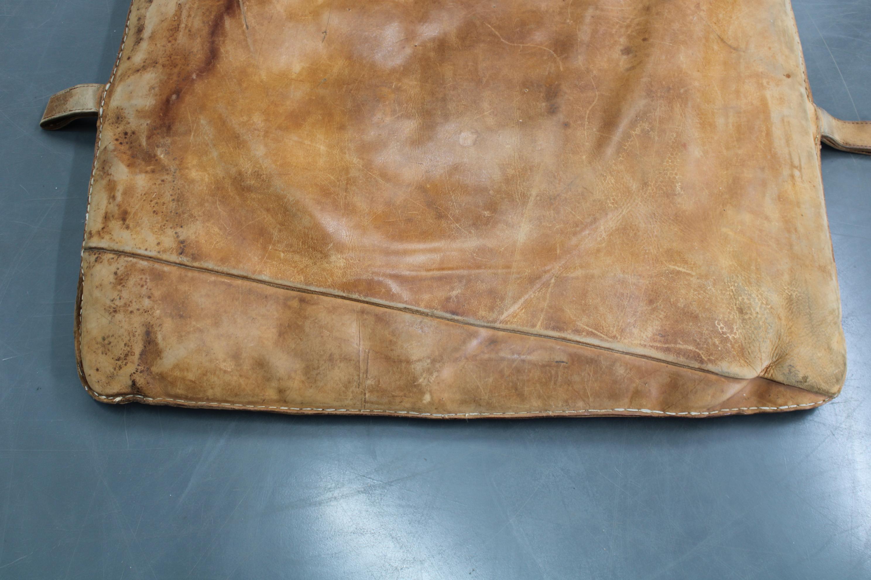 Tapis de gymnastique en cuir épais tchécoslovaque des années 1930, patine d'origine en vente 6