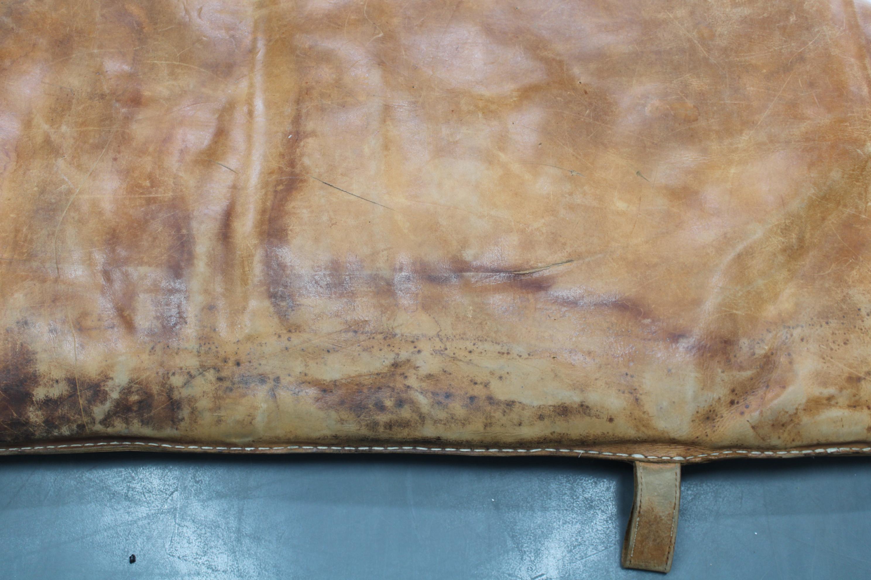 Tapis de gymnastique en cuir épais tchécoslovaque des années 1930, patine d'origine en vente 7