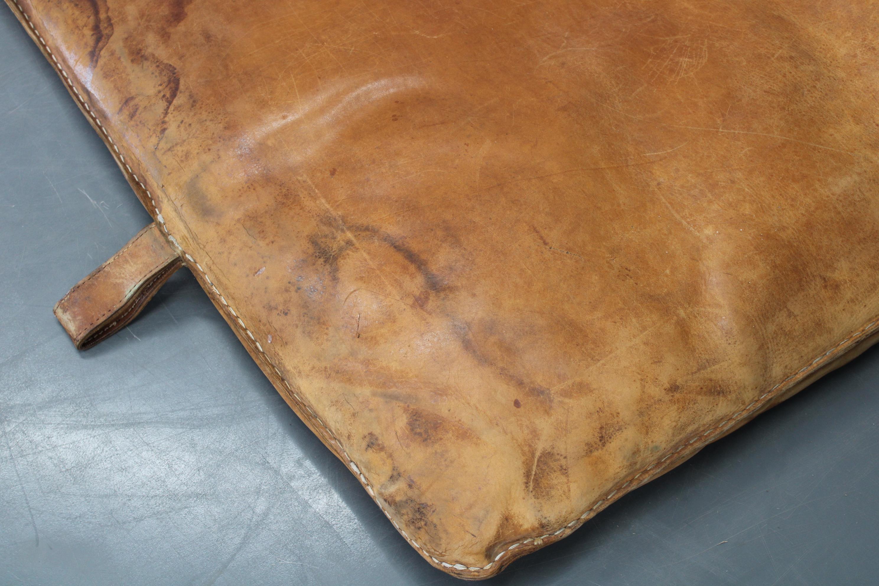 Tapis de gymnastique en cuir épais tchécoslovaque des années 1930, patine d'origine en vente 1