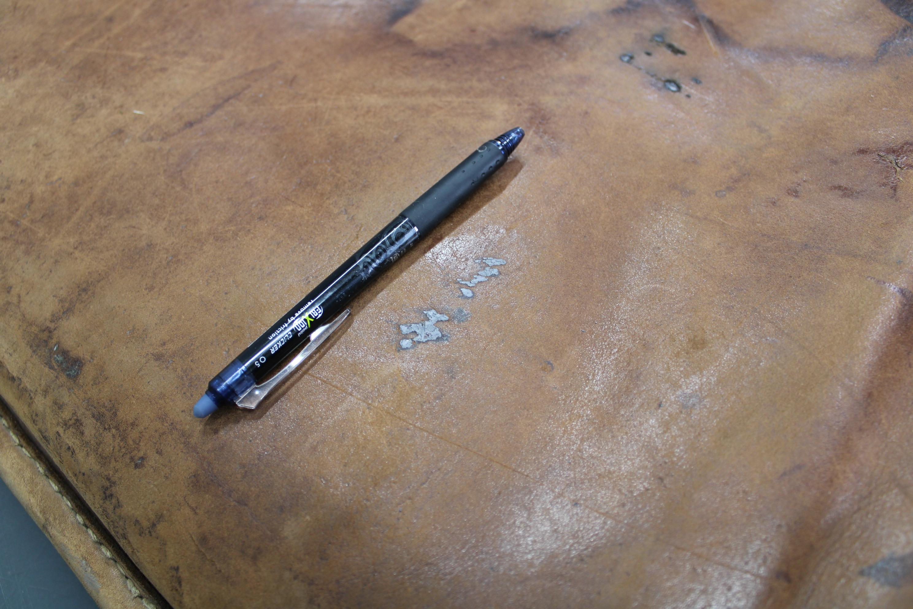 Tapis de gymnastique en cuir épais tchécoslovaque des années 1930, patiné en vente 8