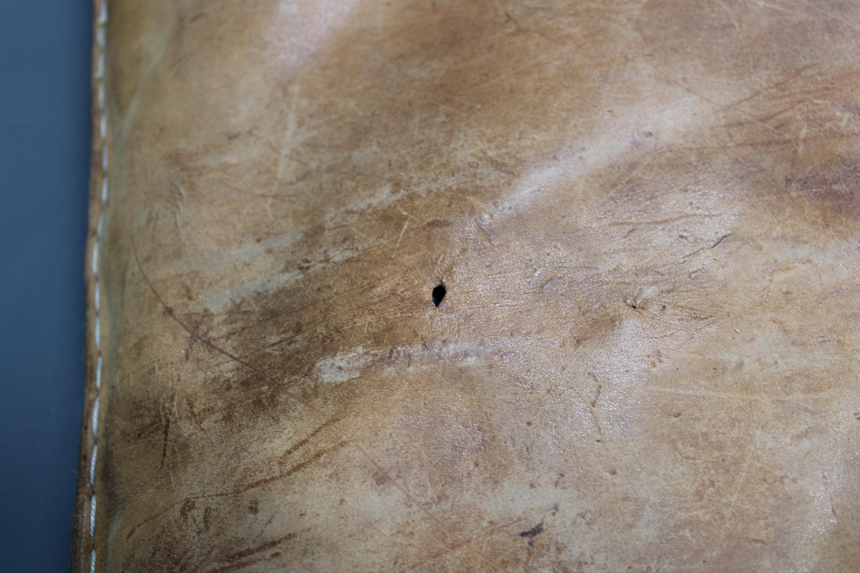 Tapis de gymnastique en cuir épais tchécoslovaque des années 1930, patiné en vente 2