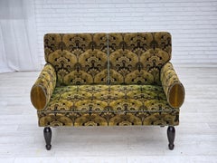 1930s, Danish 2-seater drop arm daybed/sofa, green furniture velour.