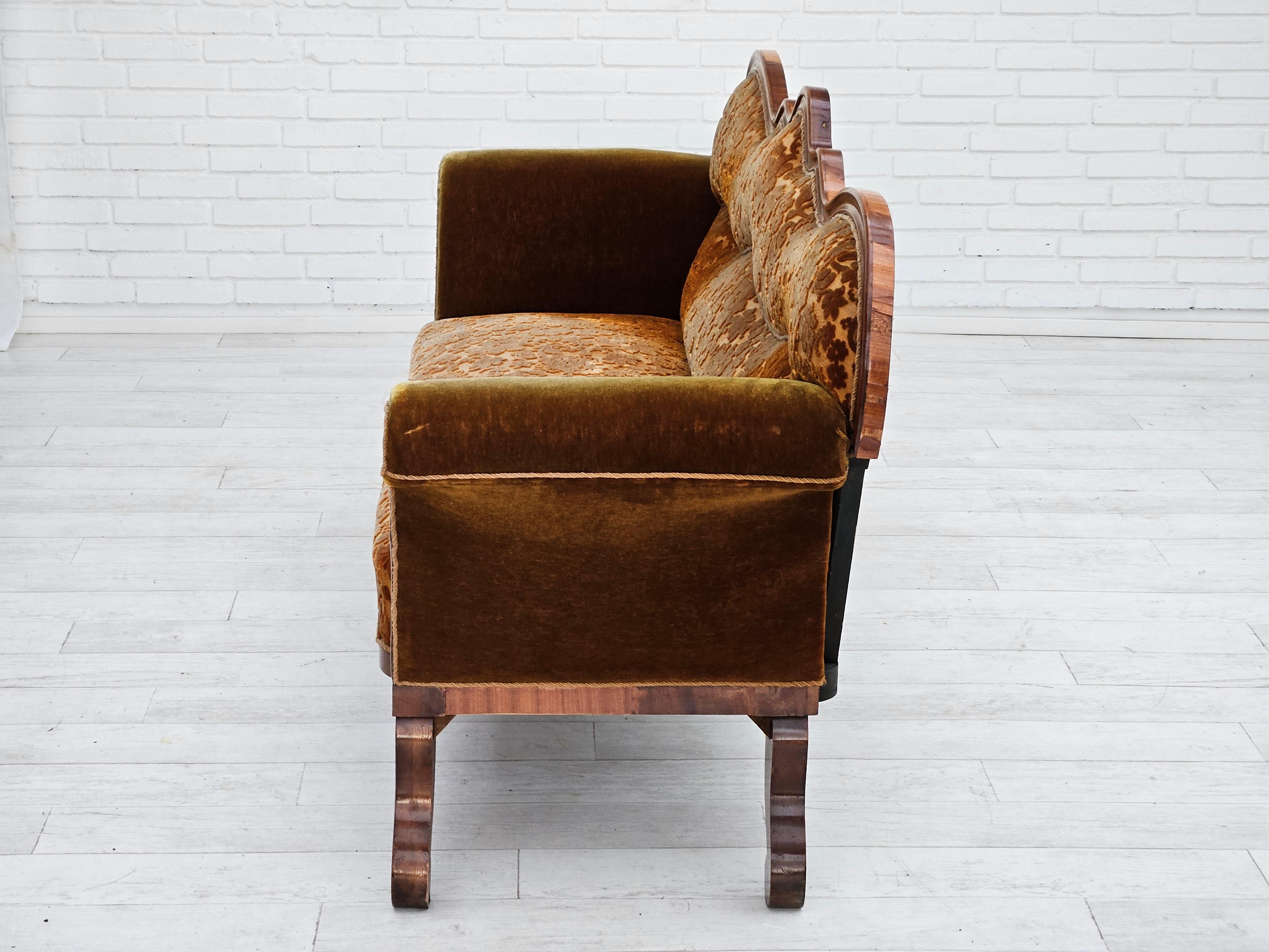 1930s, Danish 2 seater sofa, ash wood, original condition. For Sale 4