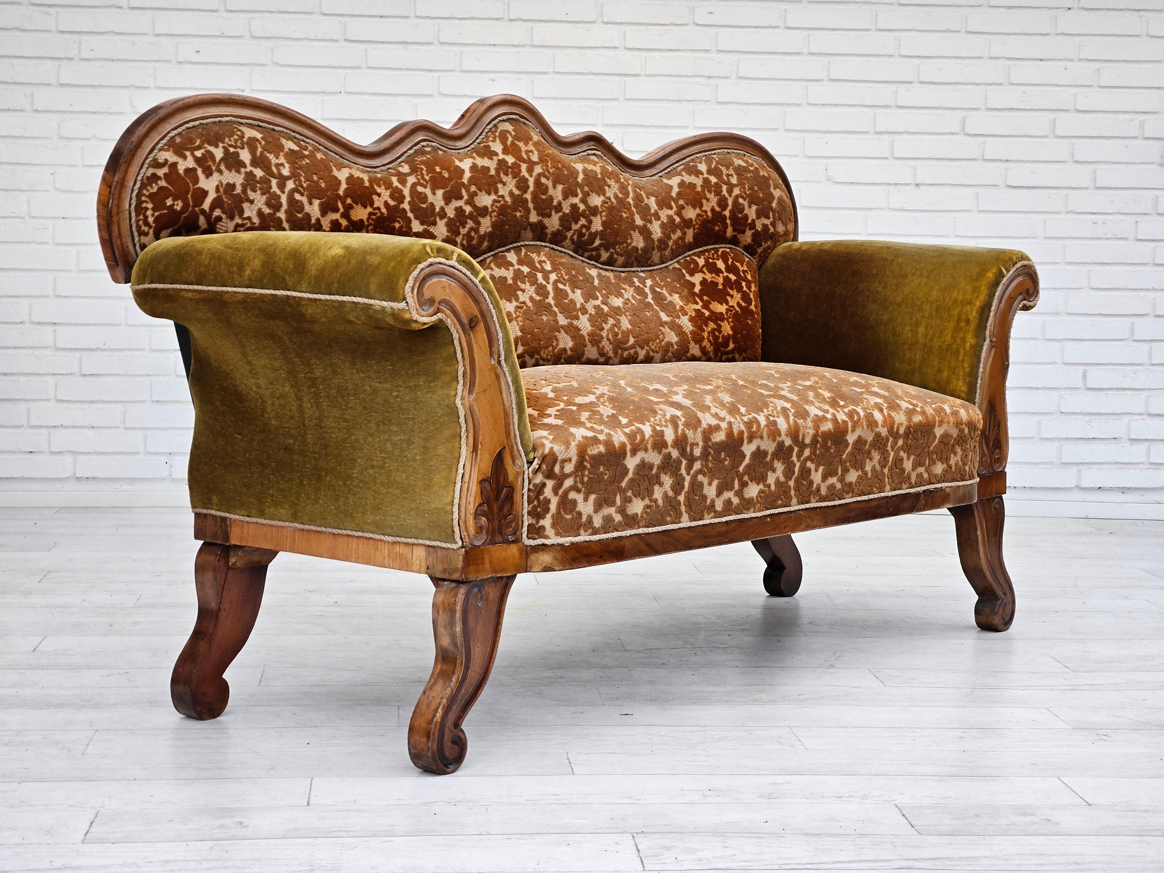 Mid-20th Century 1930s, Danish 2 seater sofa, ash wood, original condition. For Sale