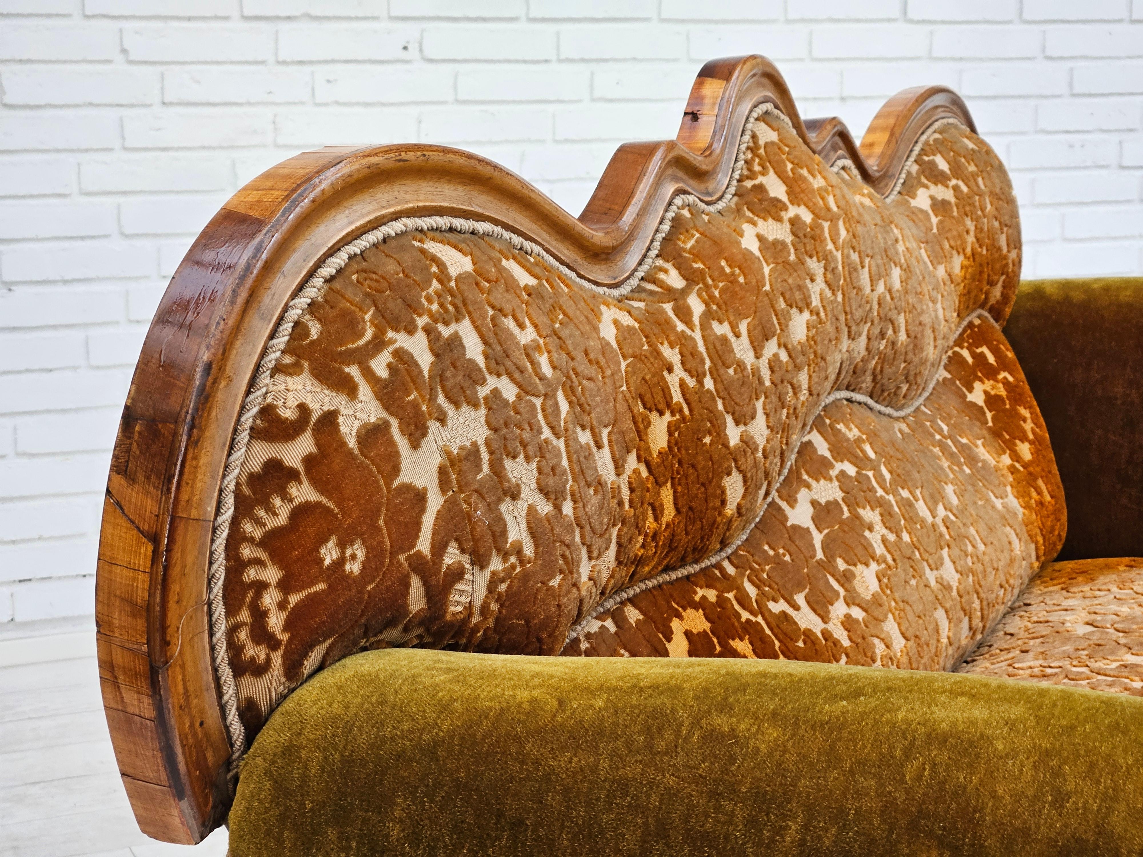 Wool 1930s, Danish 2 seater sofa, ash wood, original condition. For Sale