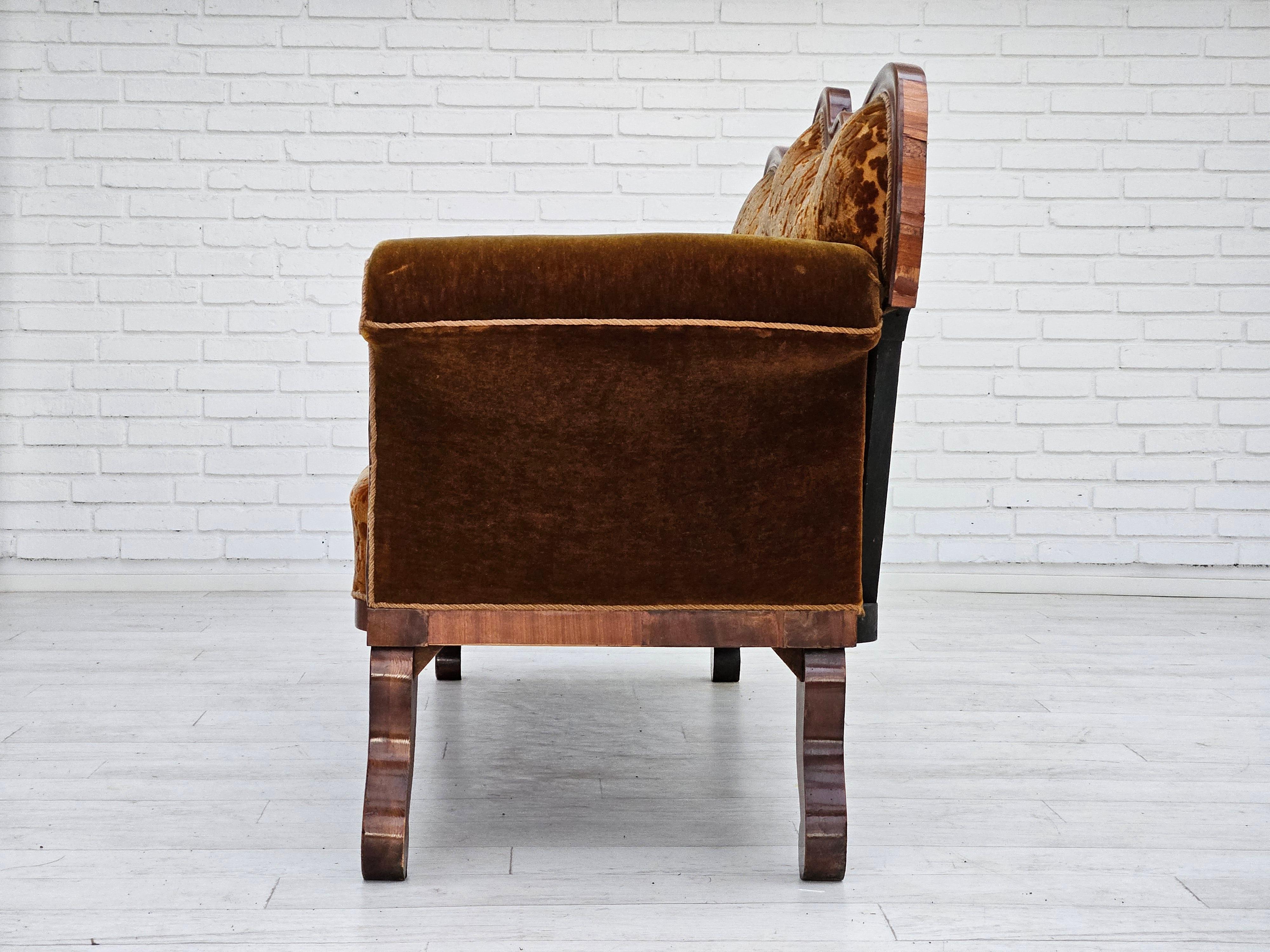 1930s, Danish 2 seater sofa, ash wood, original condition. For Sale 2