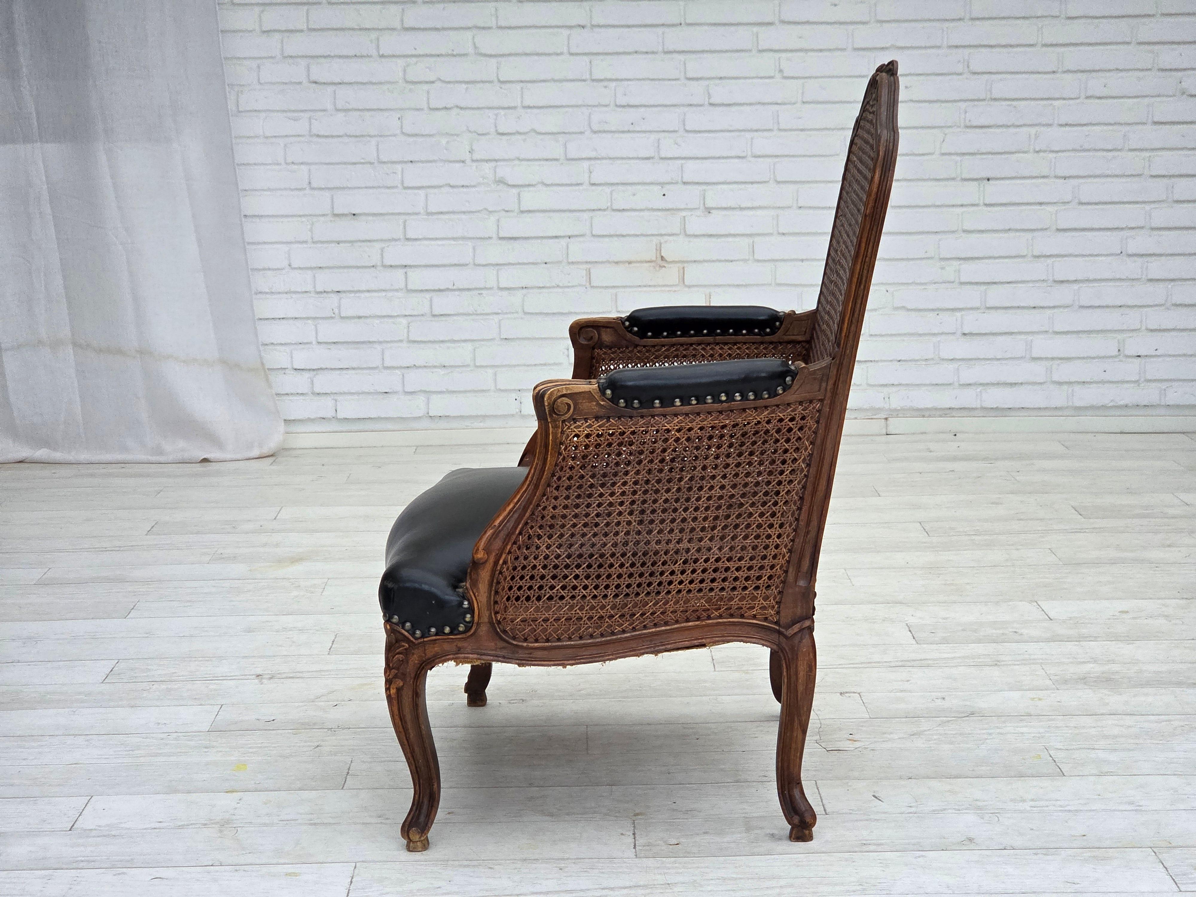 Años 30, sillón danés, cuero, madera de fresno, malla para muebles, retapizado. en venta 7