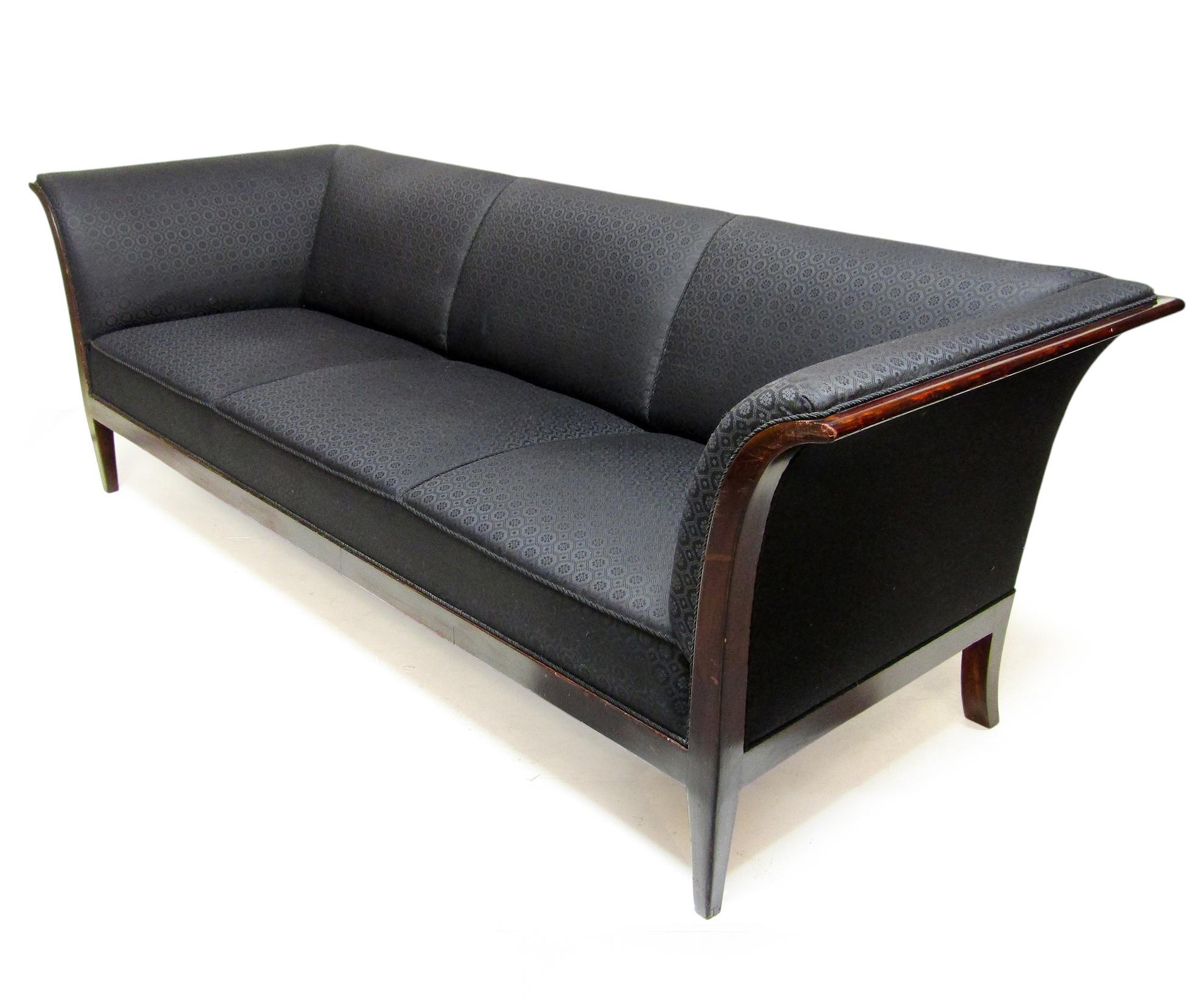 1930er Jahre Dänisches Art Deco 3-Sitzer Sofa in Mahagoni von Frits Henningsen im Angebot 6