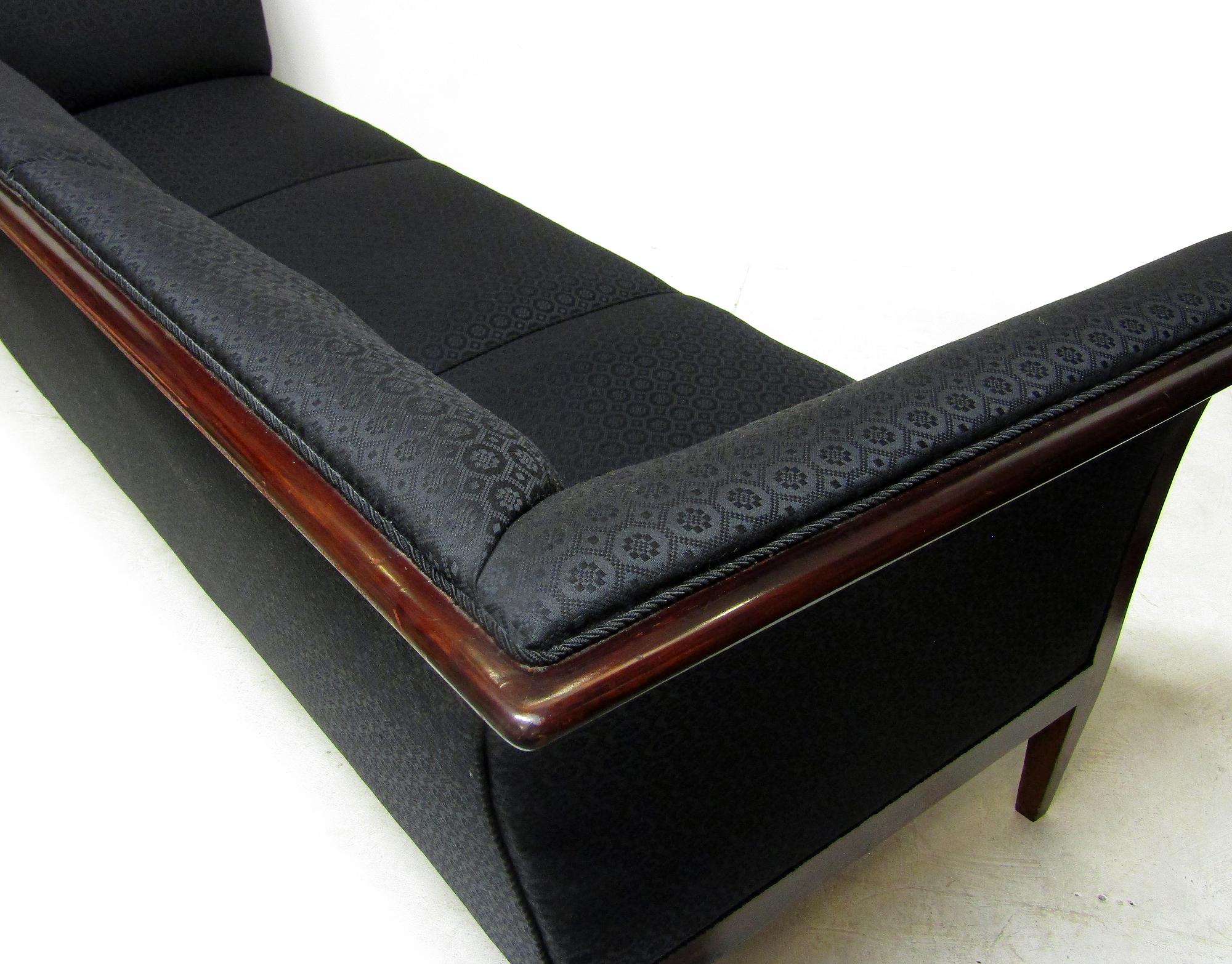 1930er Jahre Dänisches Art Deco 3-Sitzer Sofa in Mahagoni von Frits Henningsen im Angebot 2